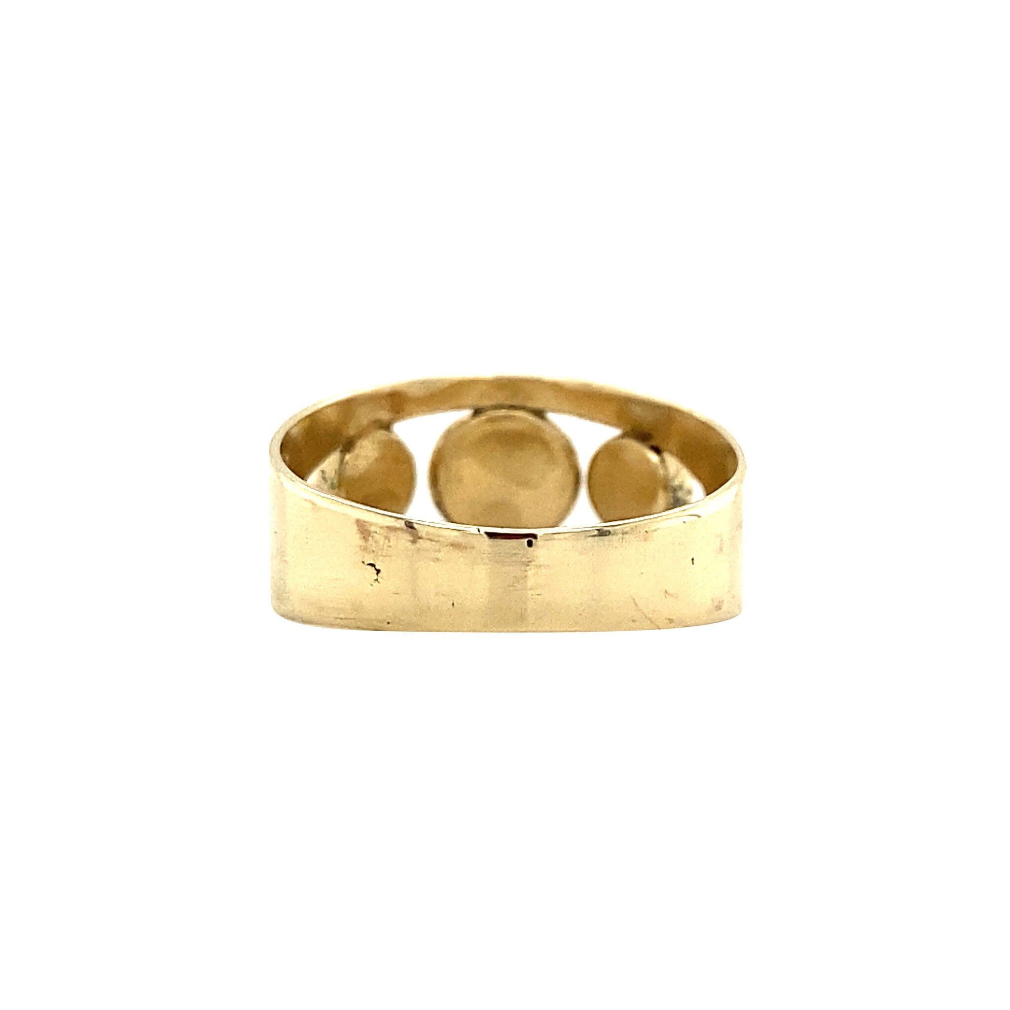 Gold ring with carnelian, 14 kt