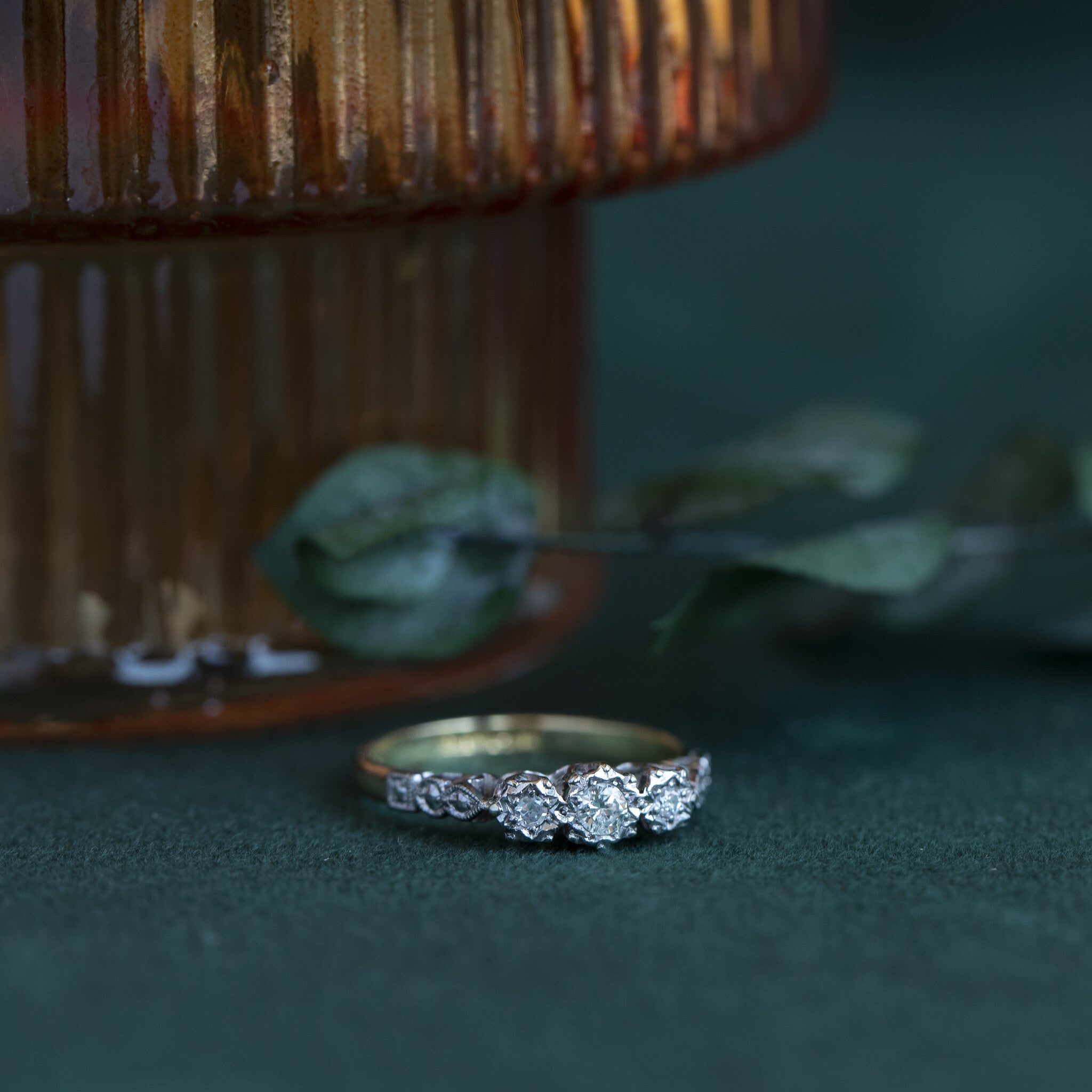 Diamond row ring, 9 kt