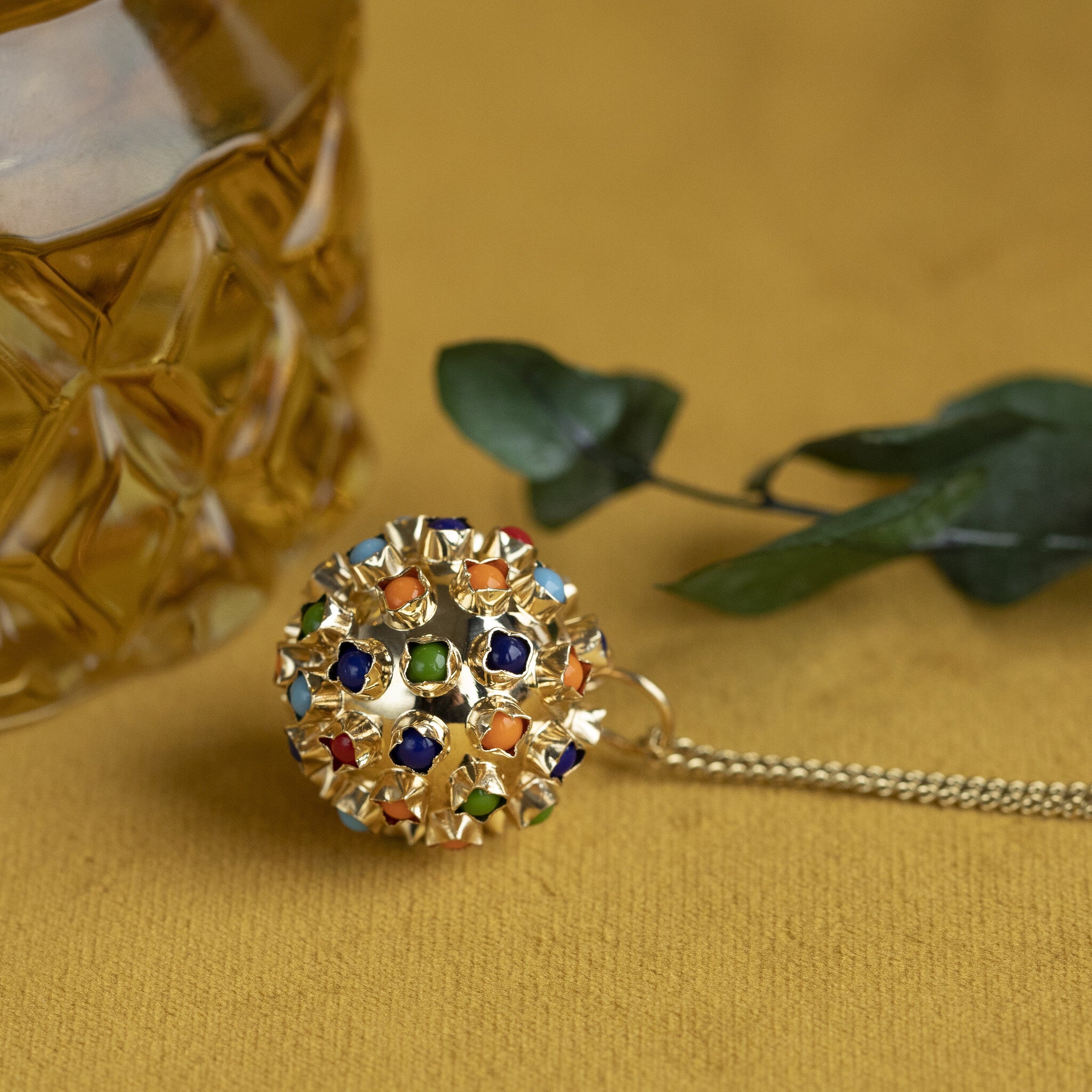 Gouden Sputnik hanger 14 krt