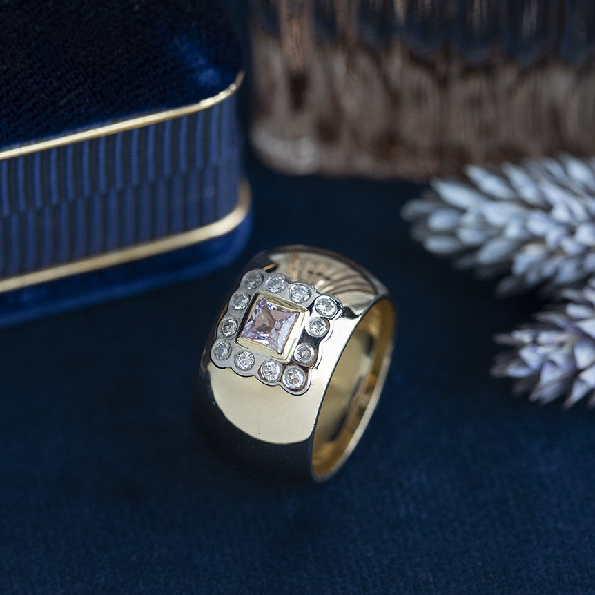Gouden vintage ring met saffier en diamant 18 krt