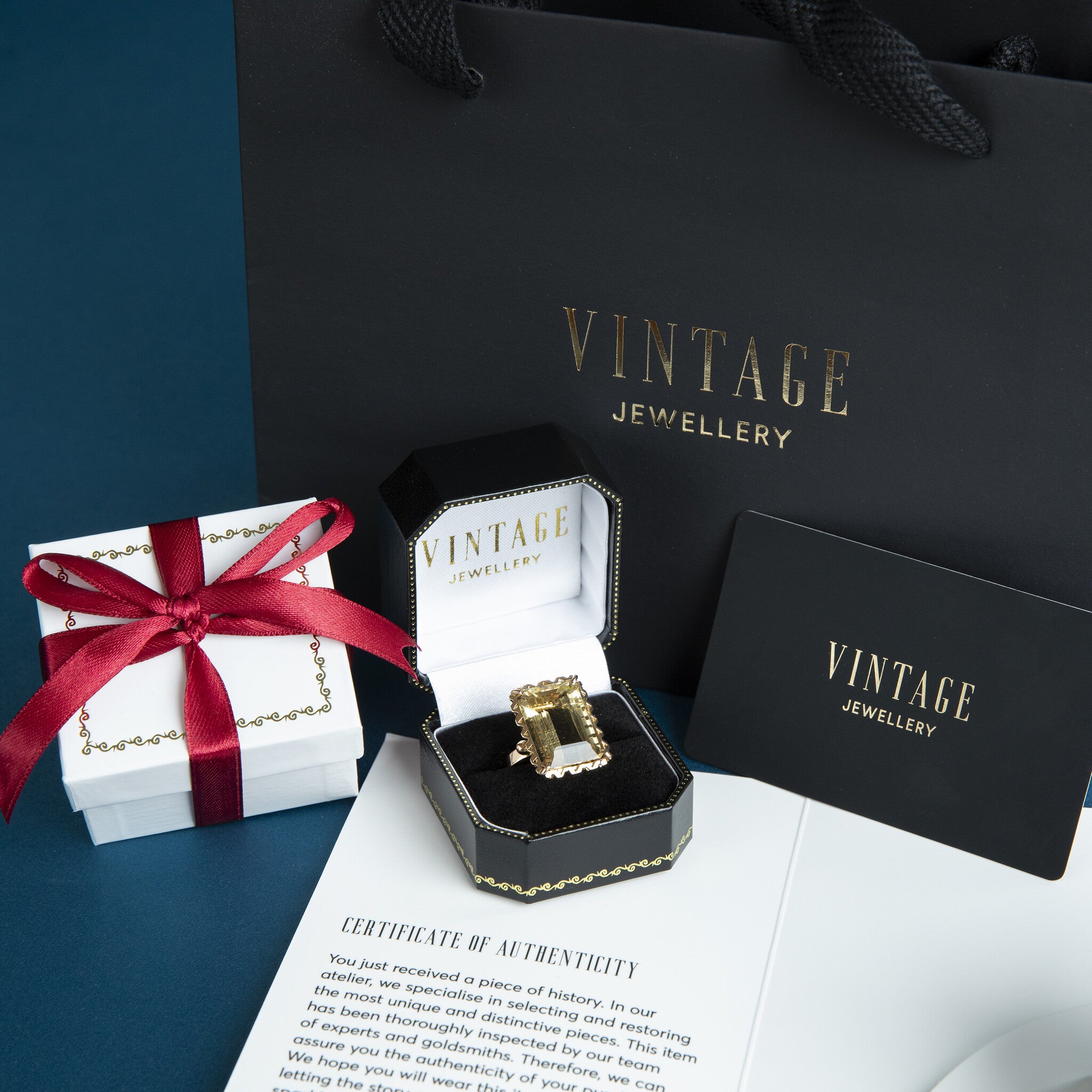 Gouden vintage ring met spinel 14 kt