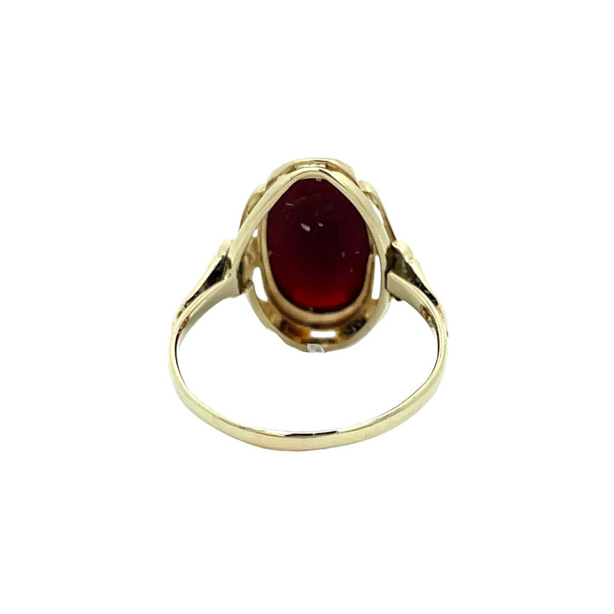 Gouden vintage ring met carneool 14 kt