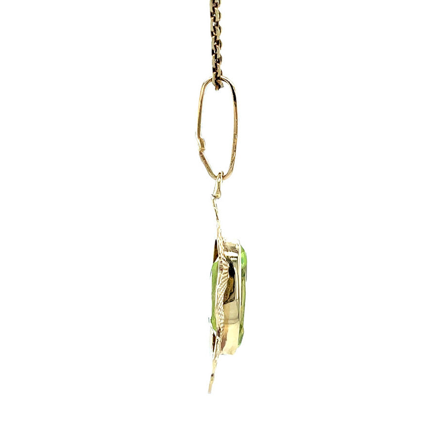 14 kt vintage gold pendant with spinel