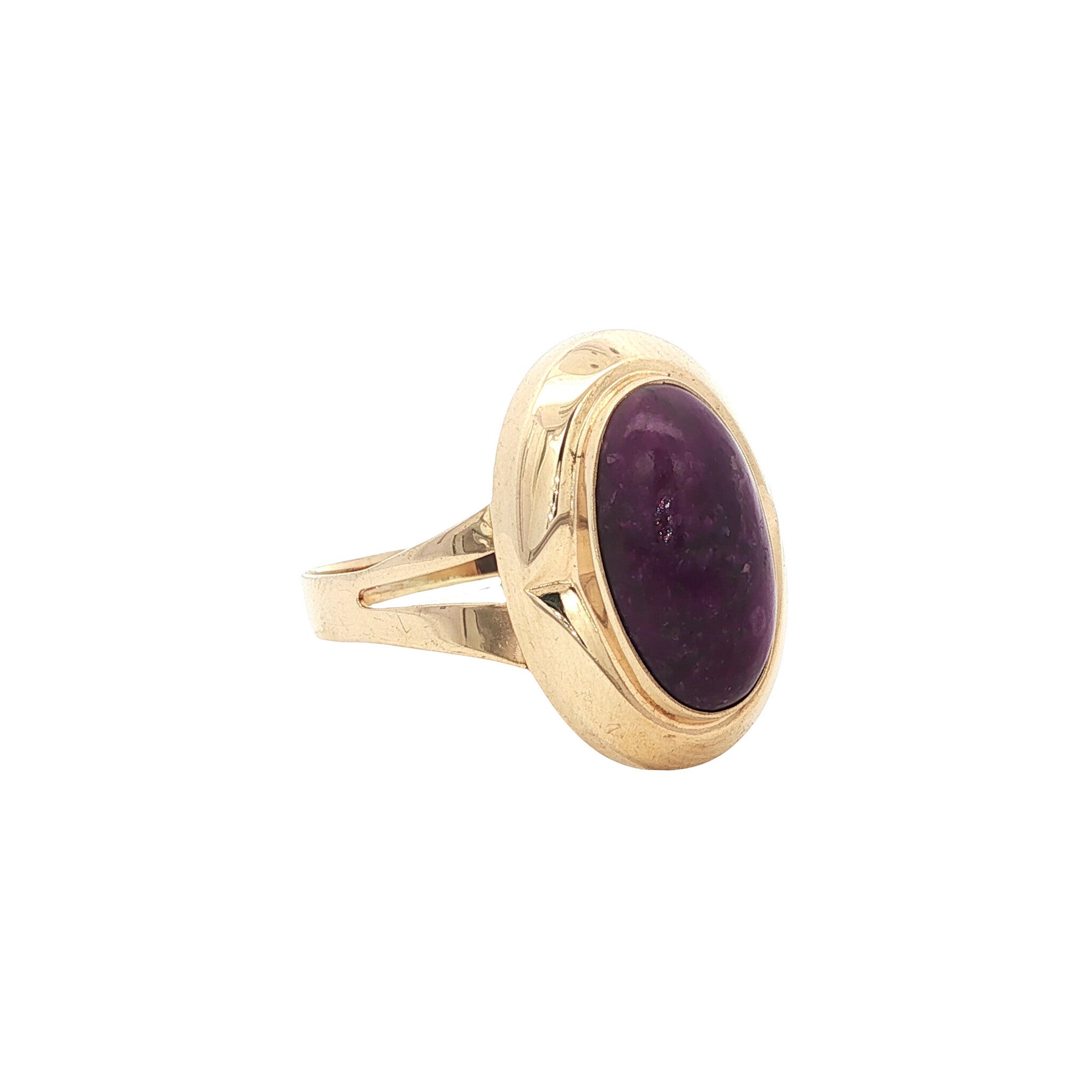 Gold vintage ring with sugilite 14 kt
