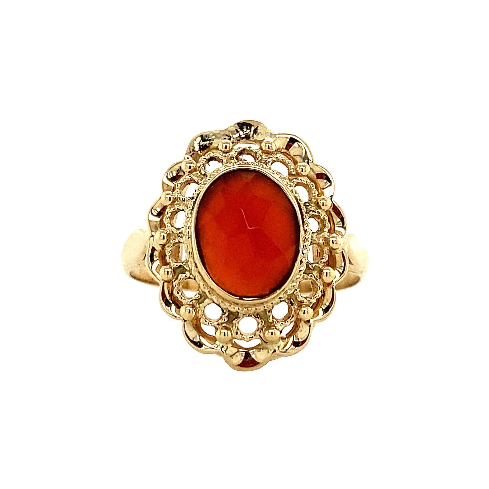 14 kt gold ring with carnelian.