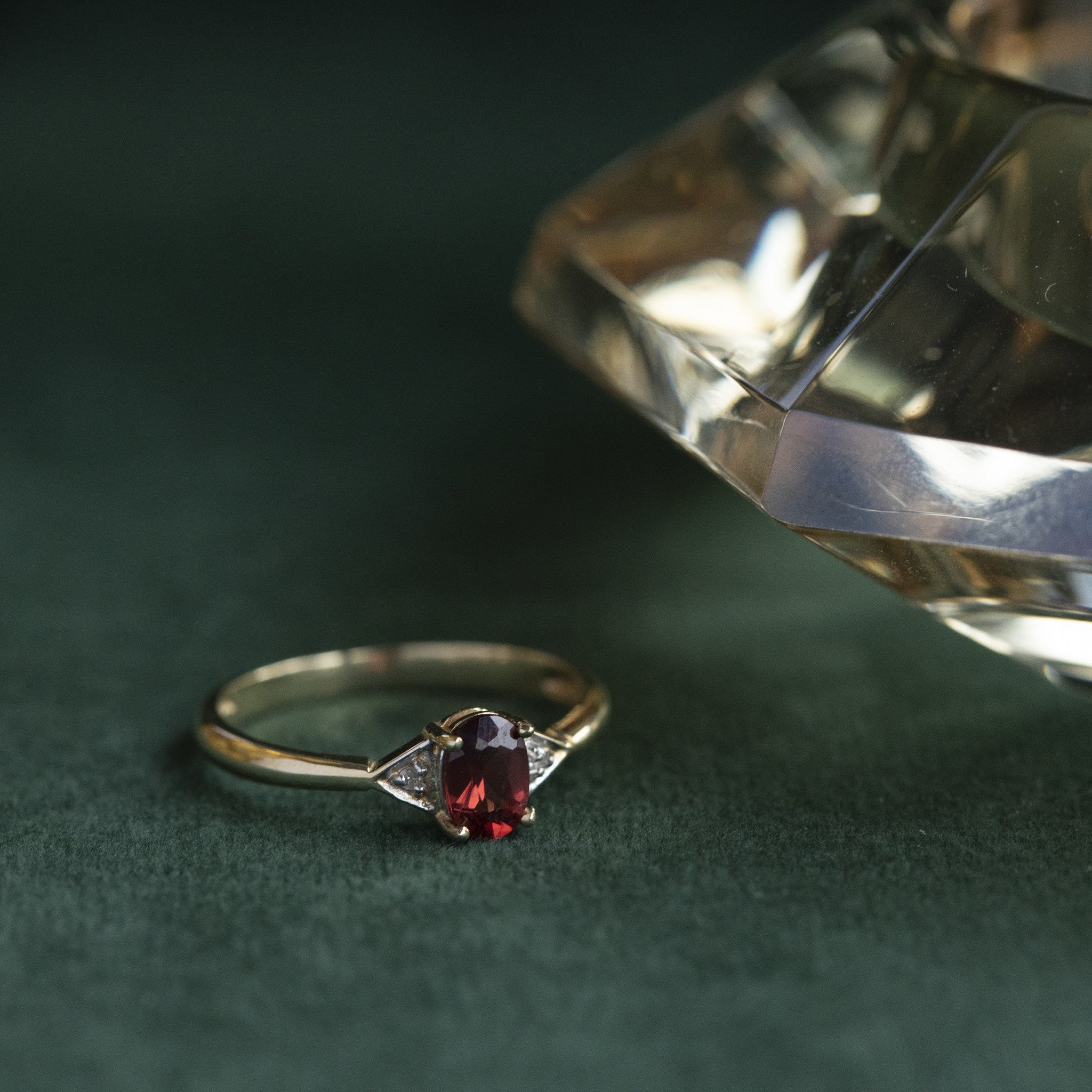 Gold ring with diamond and citrine 14 crt