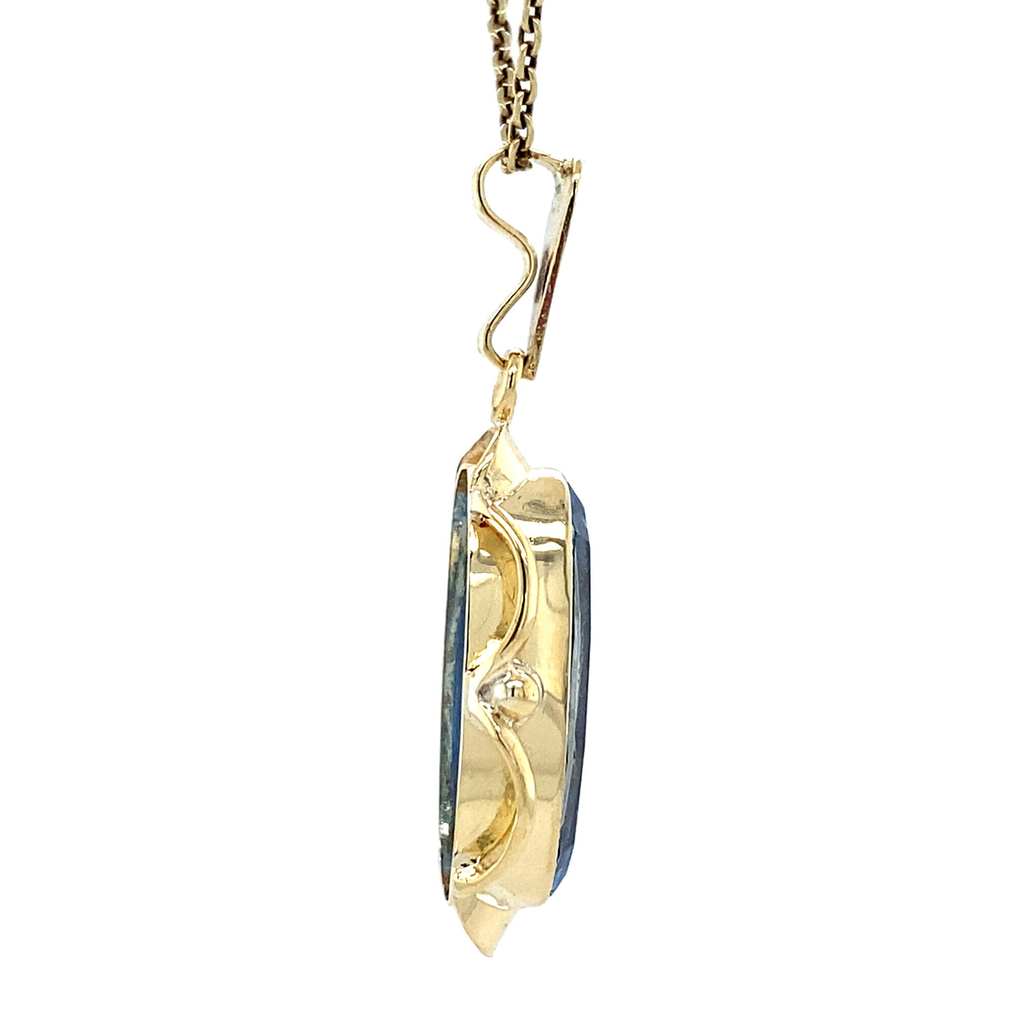Gouden vintage hanger met spinel 14 krt