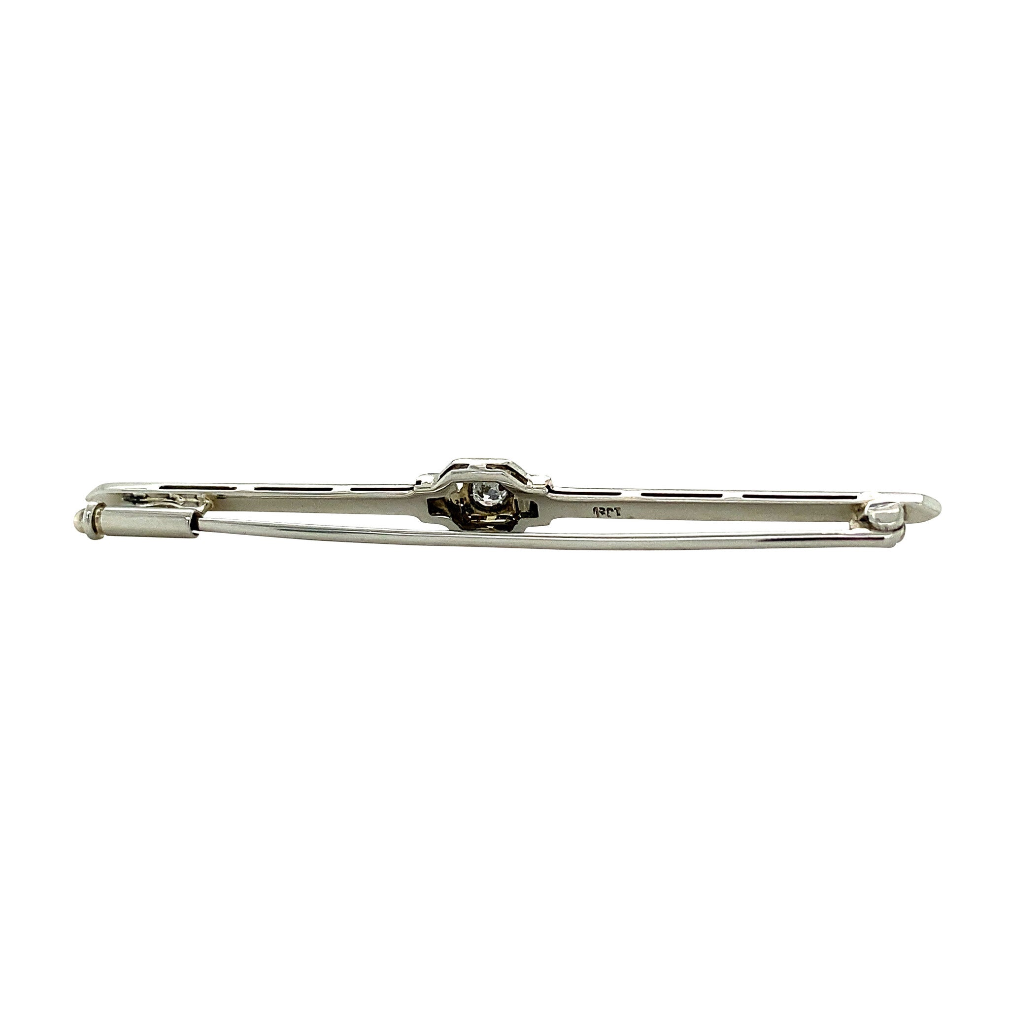 14 kt white gold brooch with diamond