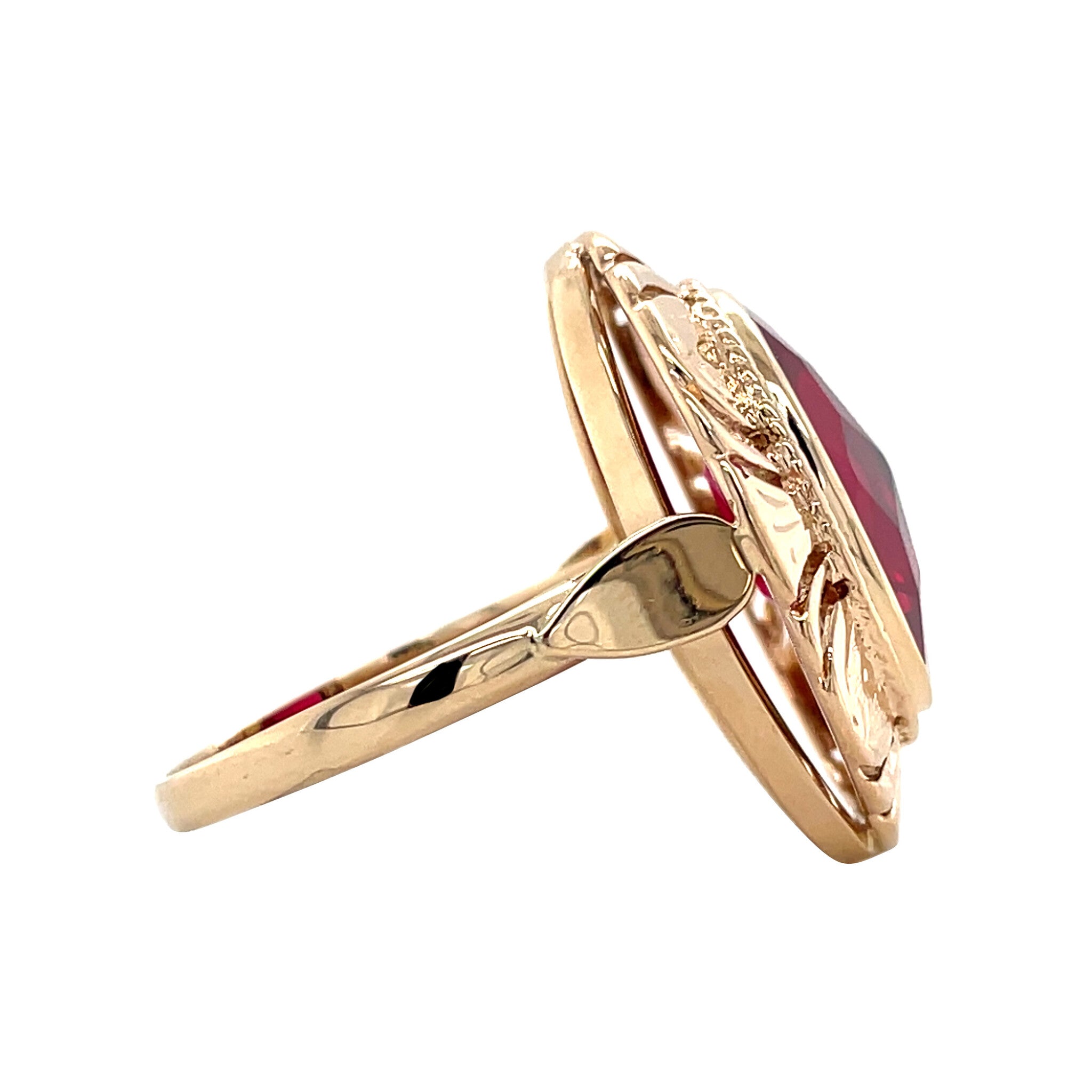 Gold vintage ring with ruby 14 kt