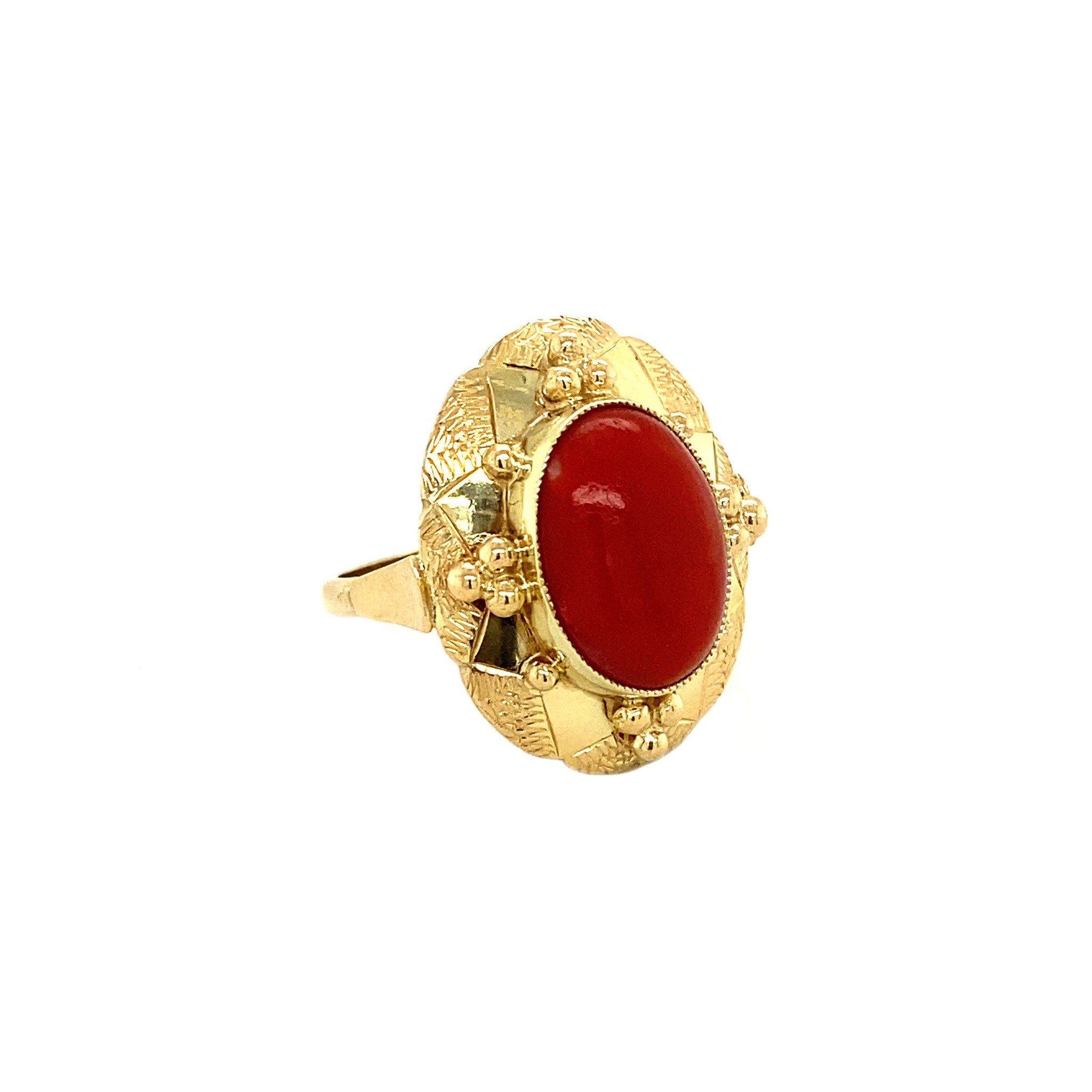 Gold ring with blood coral, 14 kt