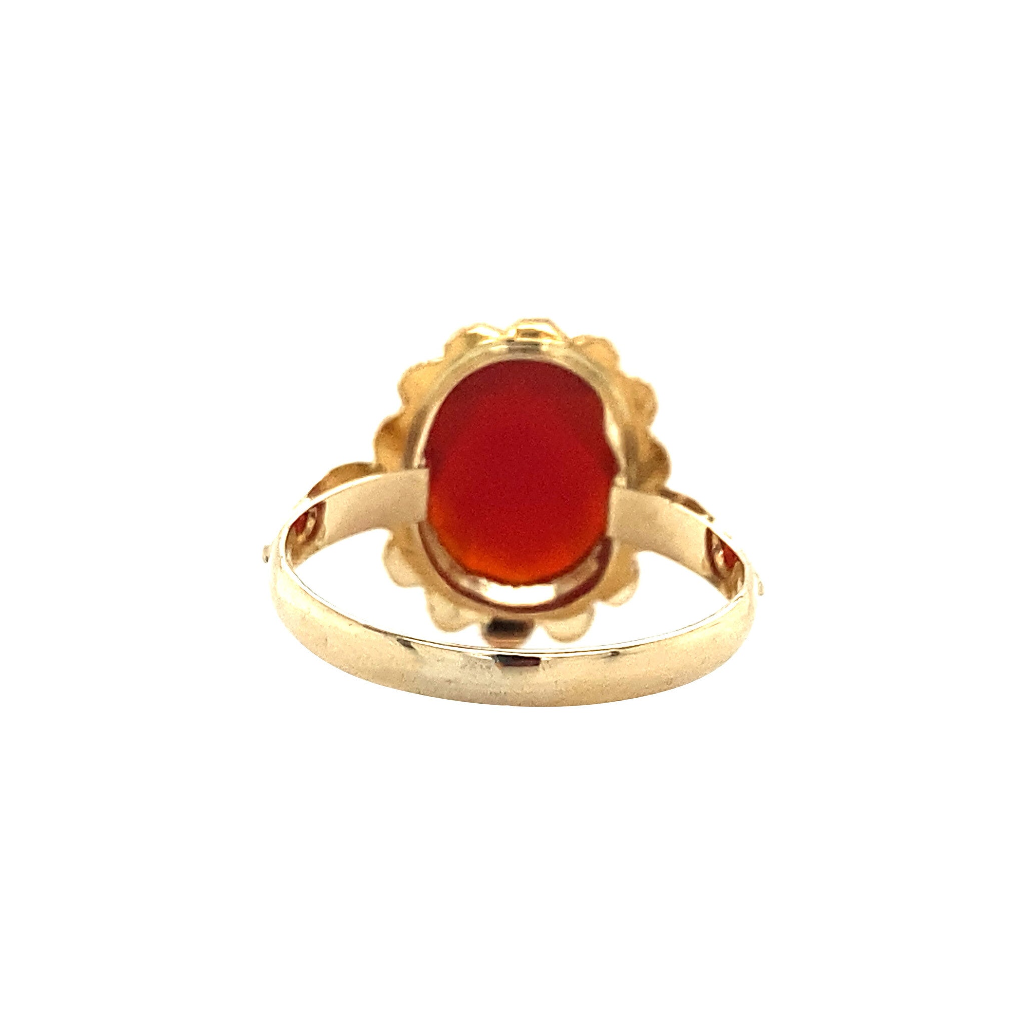 Gold ring with carnelian 14 krt