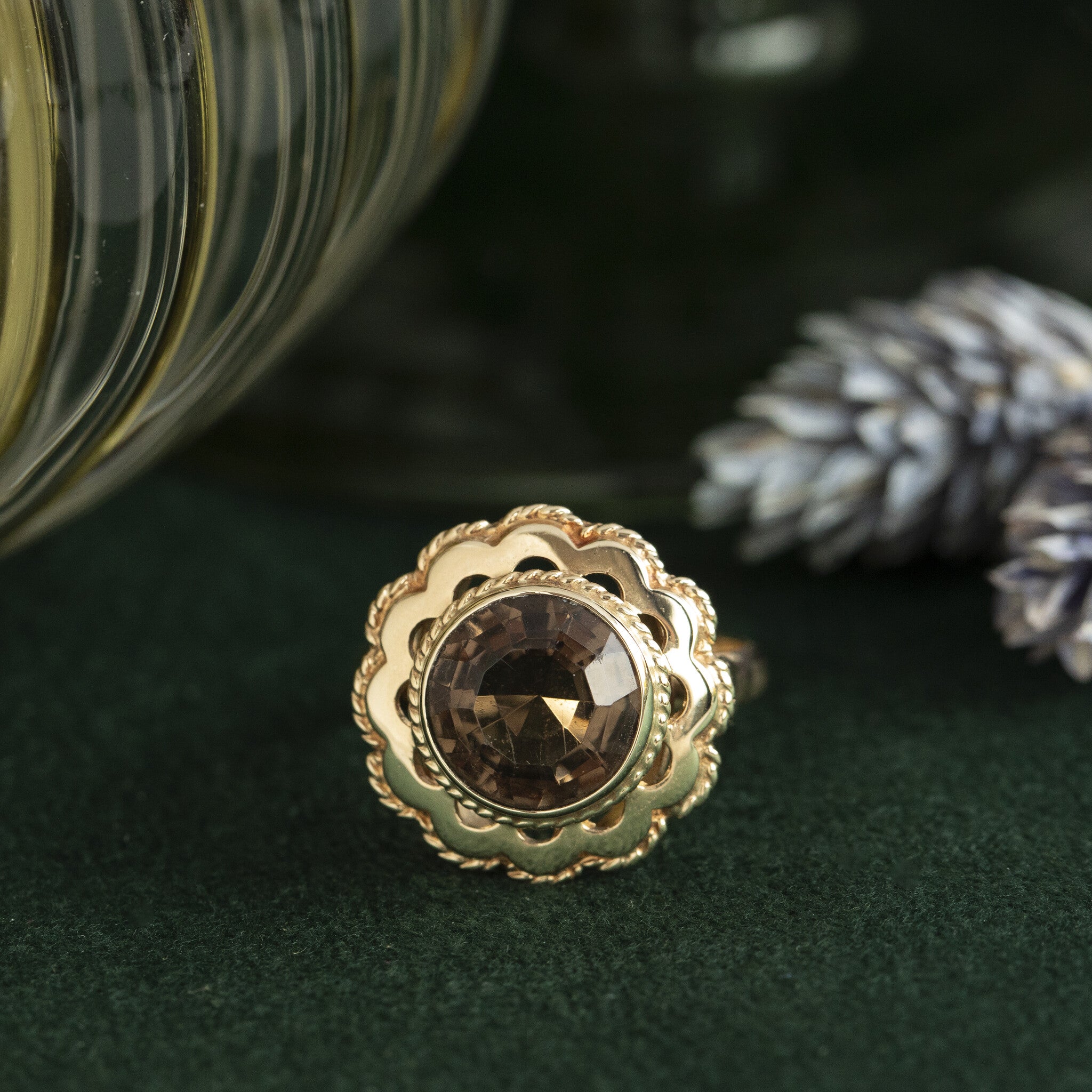 Gouden vintage ring met rookkwarts 14 kt