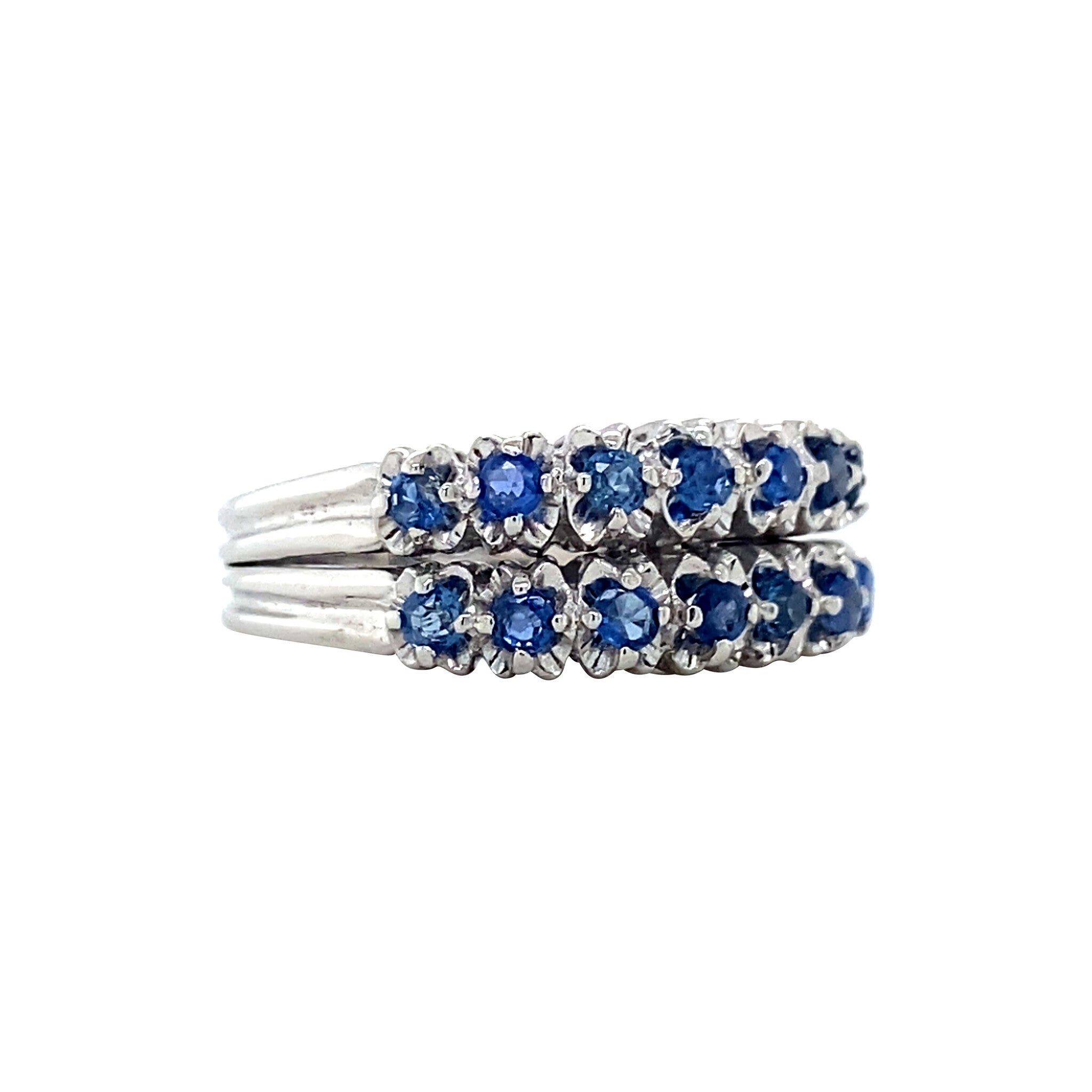 White gold ring with sapphire 18 krt
