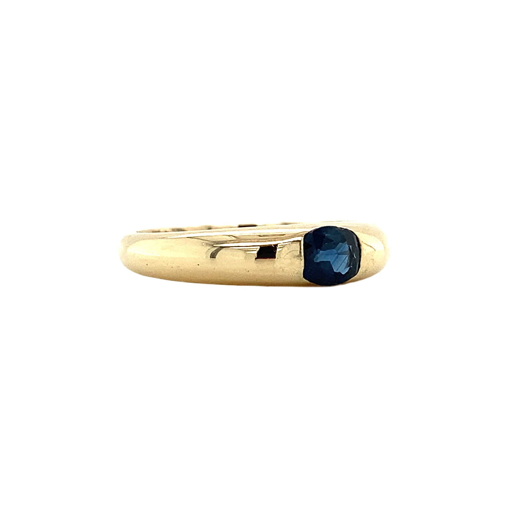 Gouden ring met saffier 14 krt