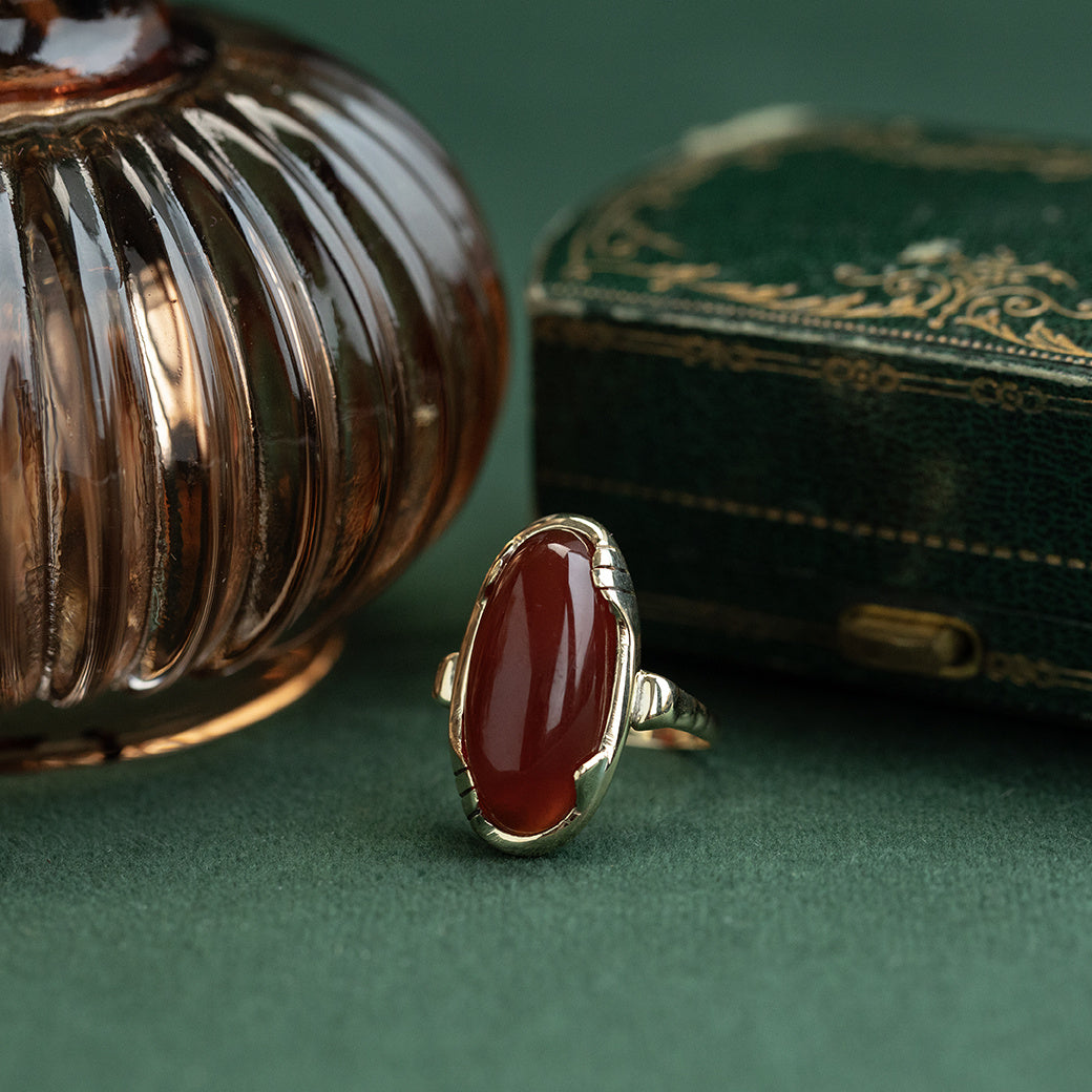 Gouden vintage ring met carneool 14 krt