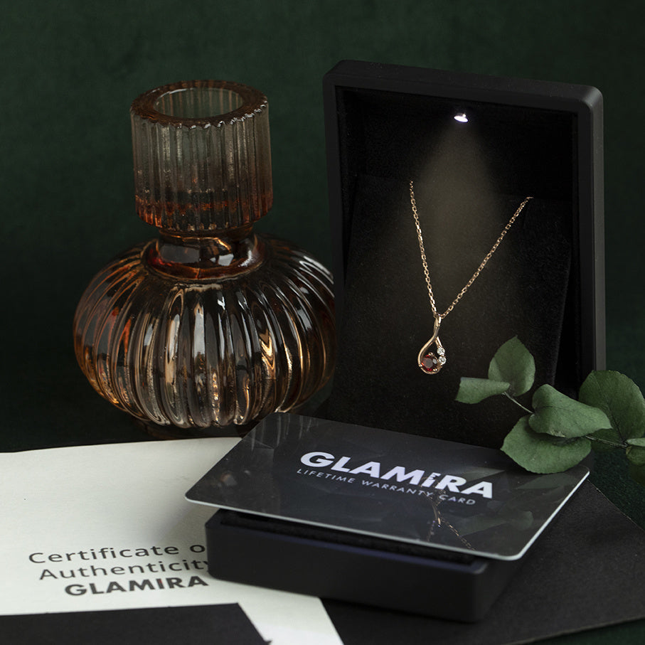 Rose-gold vintage necklace with garnet and diamond pendant 18 kt