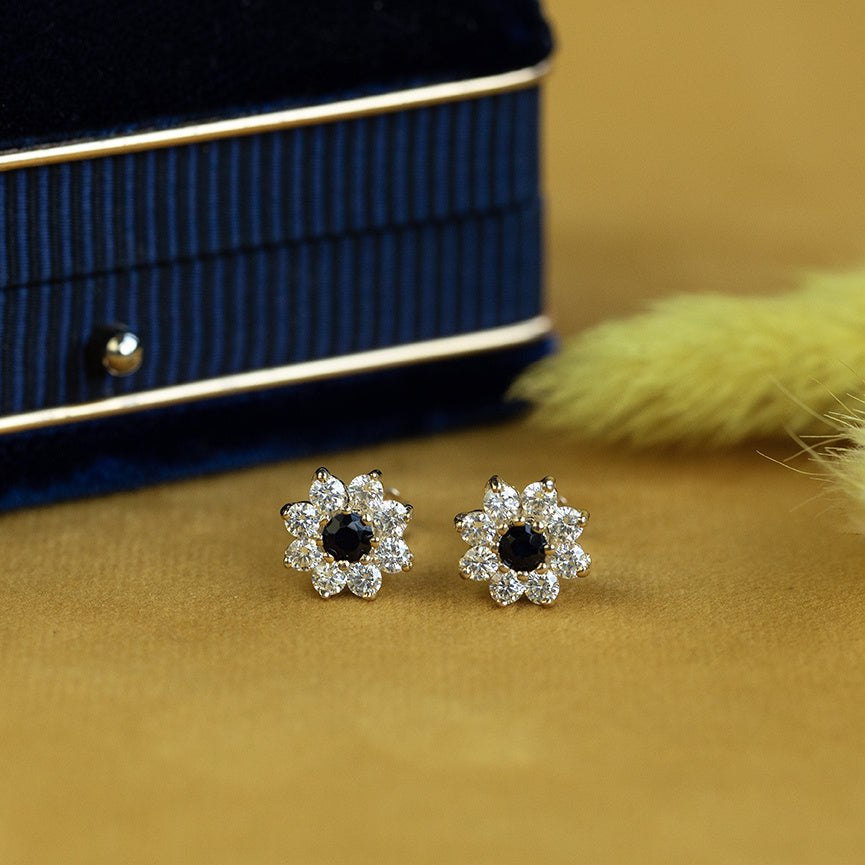 Gouden vintage entourage oorstekers met saffier en zirkonia 14 krt