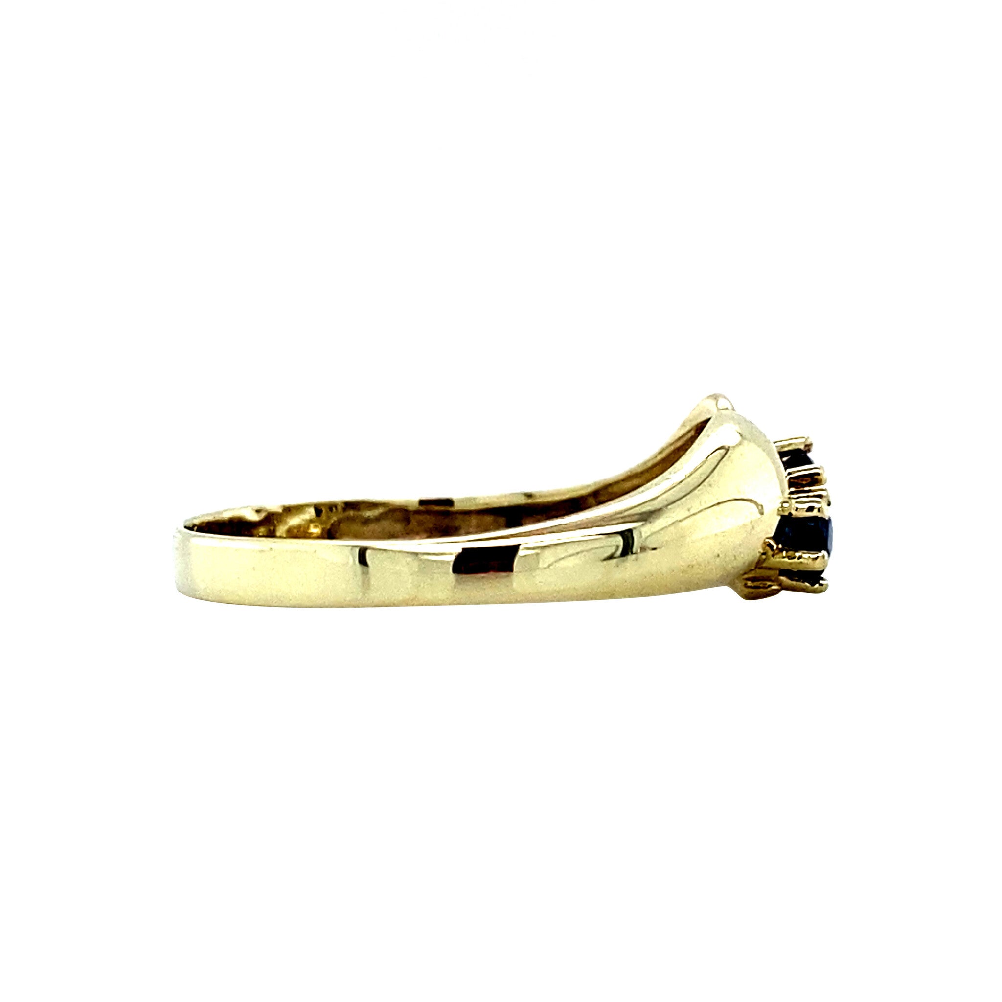 14 kt gold ring with sapphire and diamond