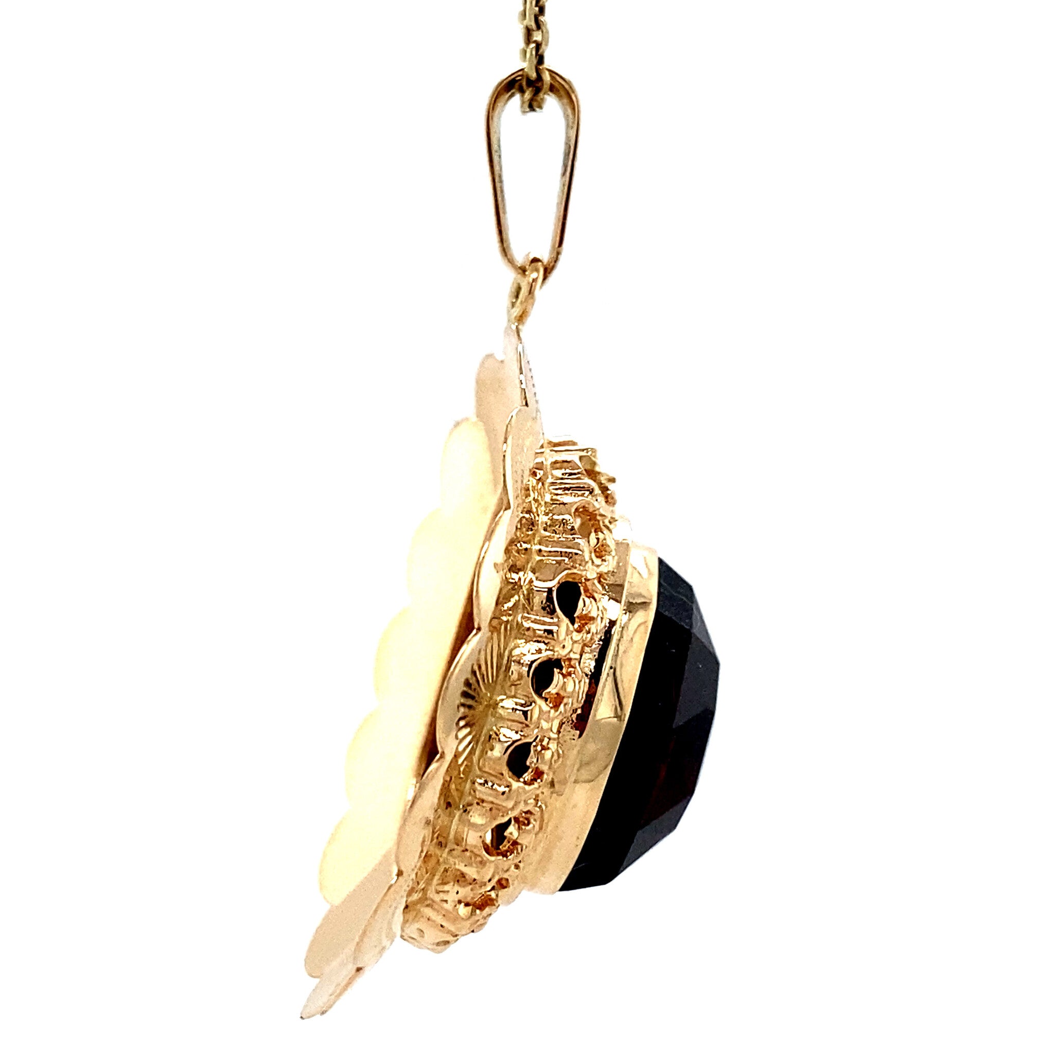 Gouden hanger met granaat 14 krt