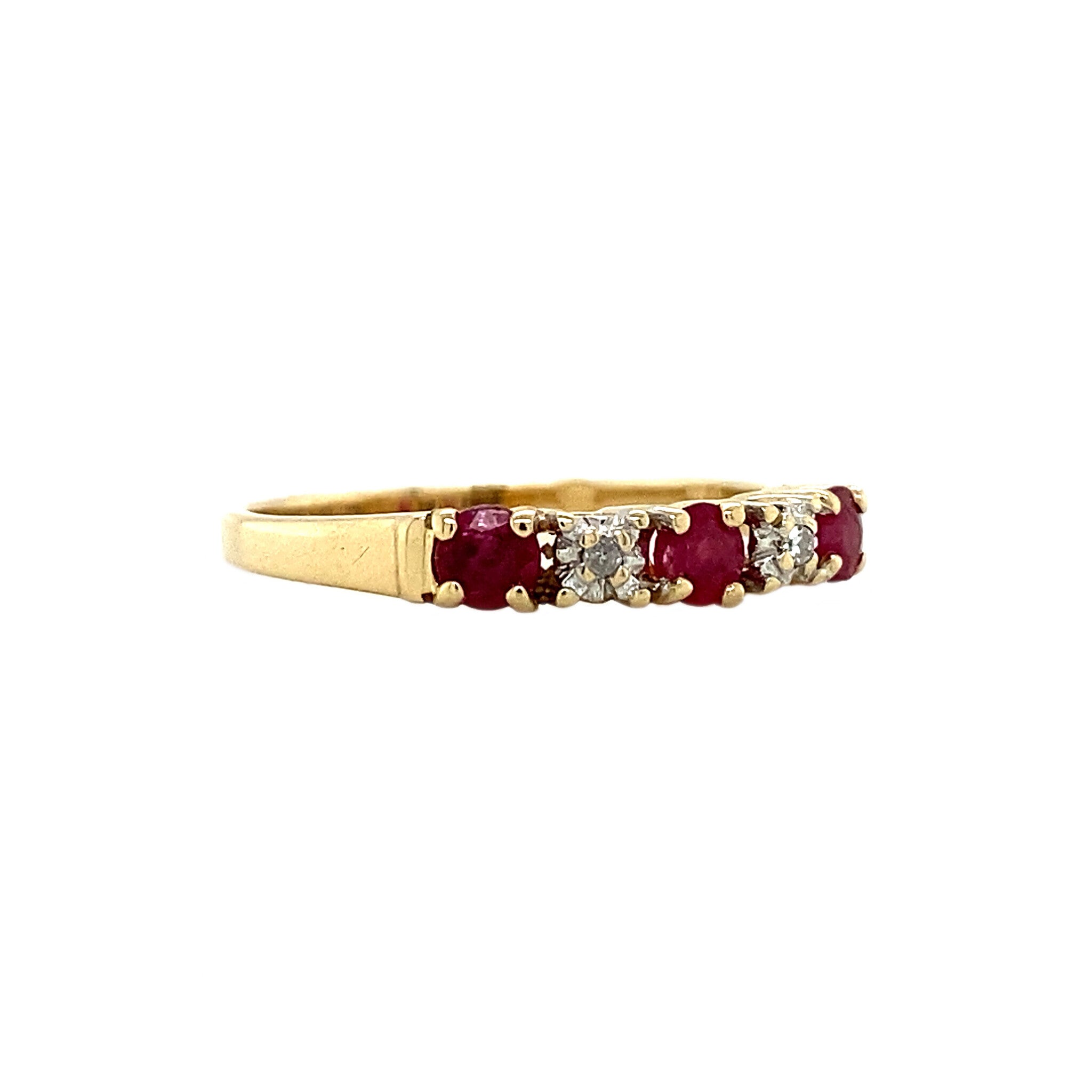 14 kt gold row ring with diamond and ruby