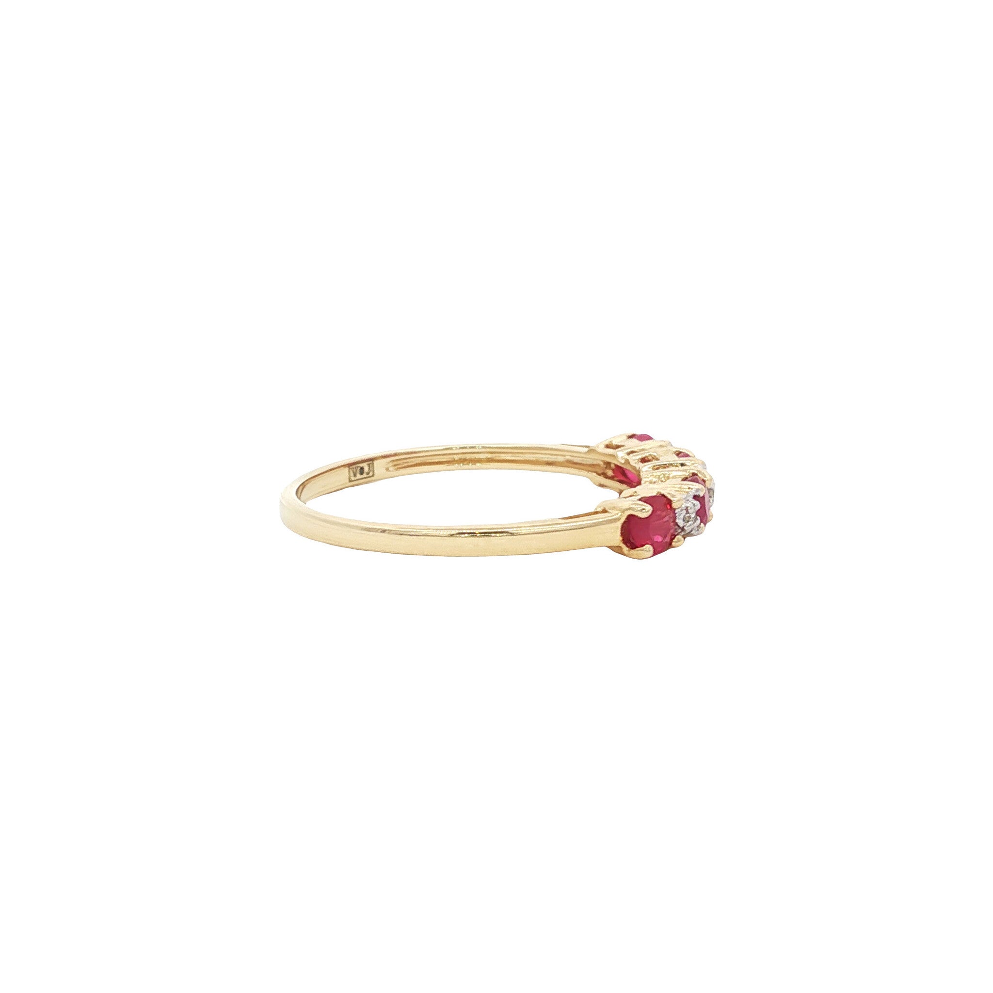 Ring met robijn en diamant 9 kt