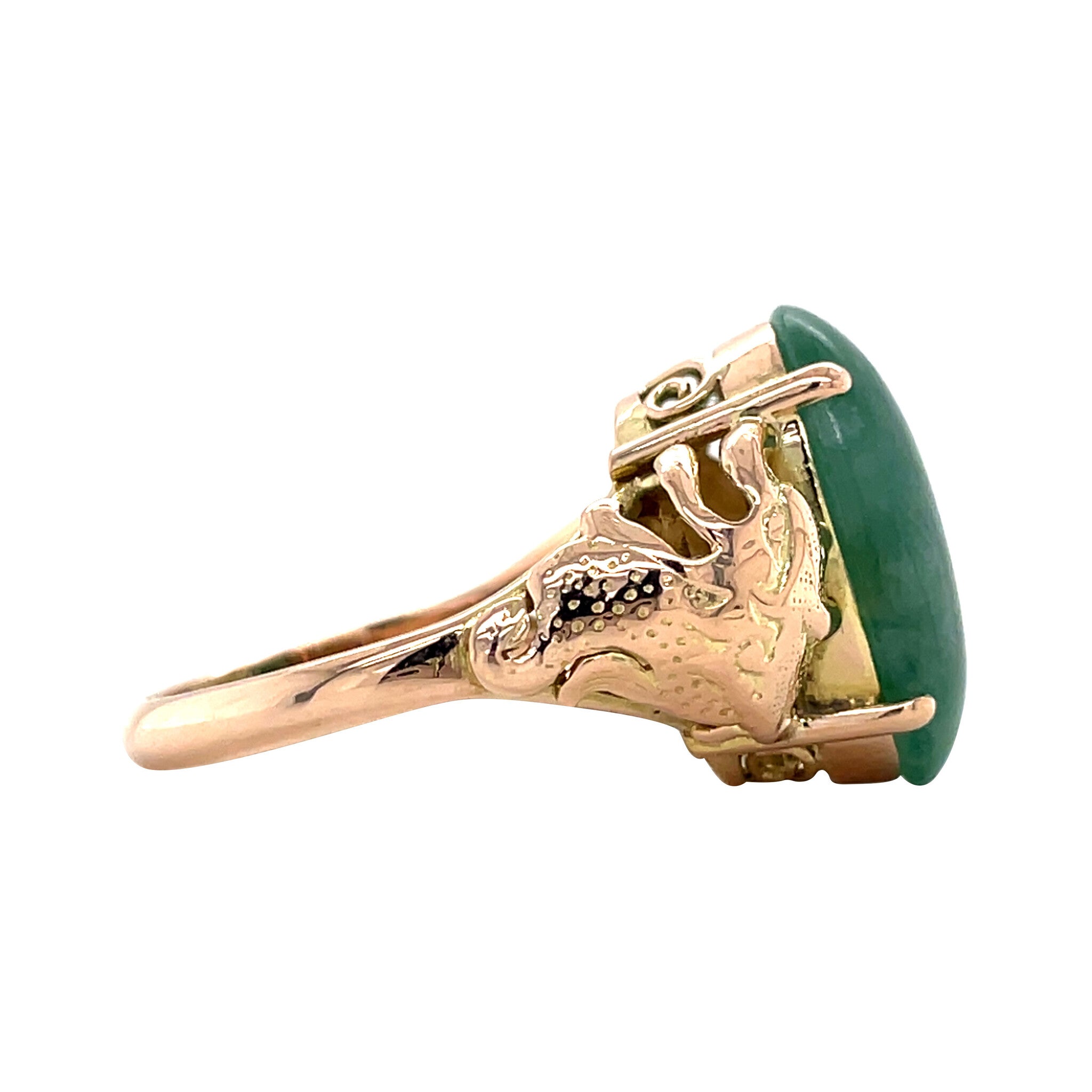 Gold vintage ring with jade 14 kt