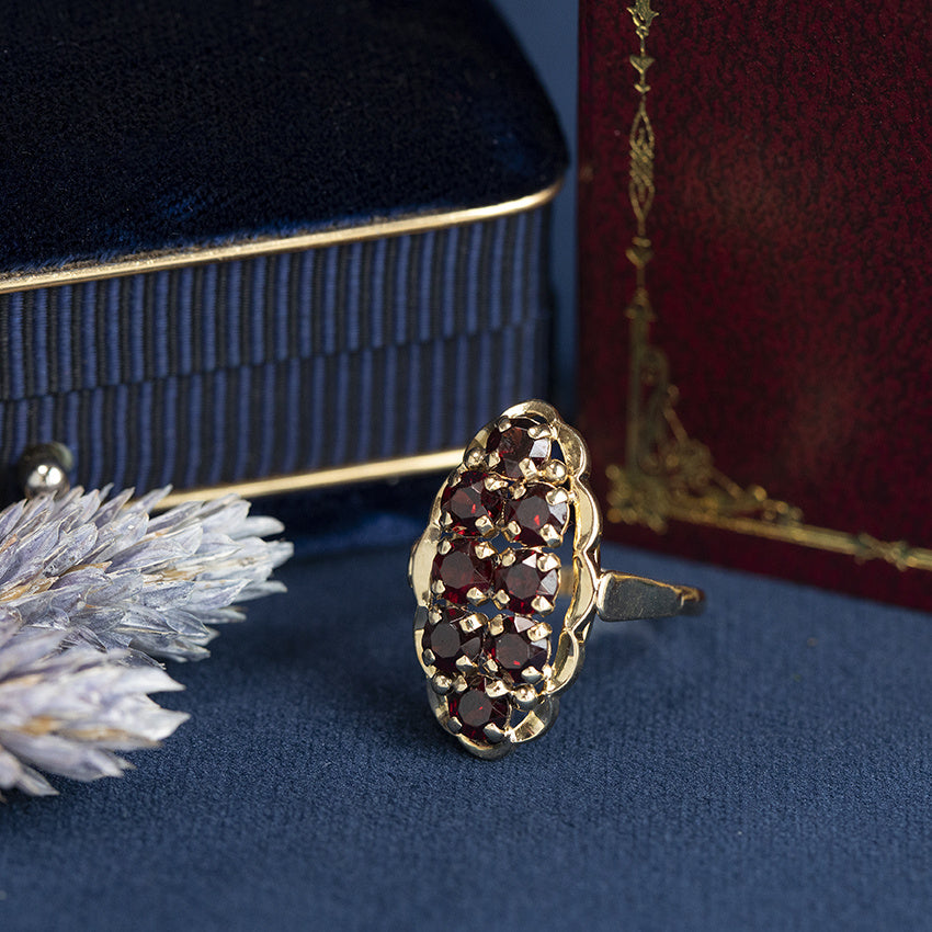 Gouden vintage ring met granaat 14 kt