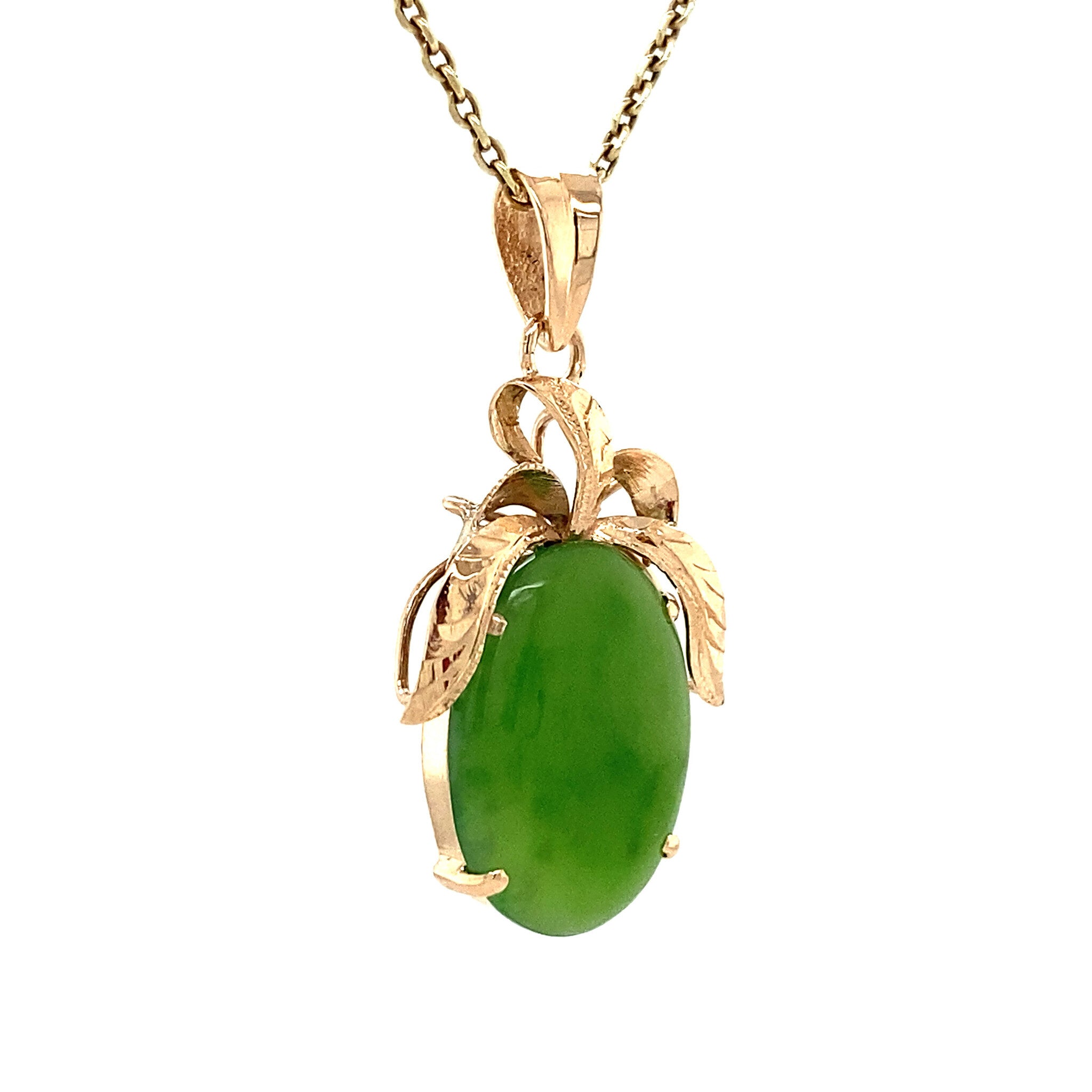 14 kt gold pendant with nephrite
