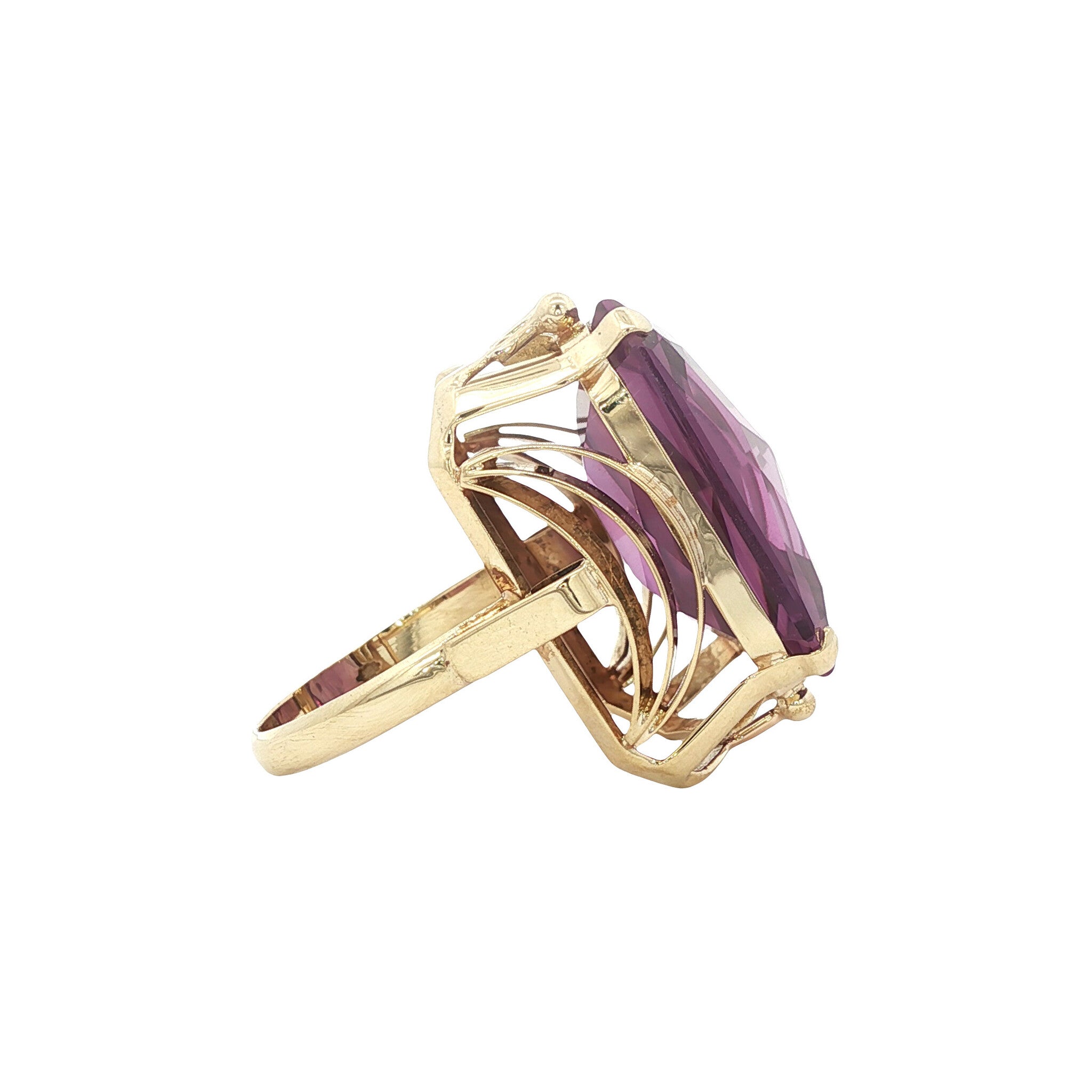 Vintage 14 kt gold ring with sapphire