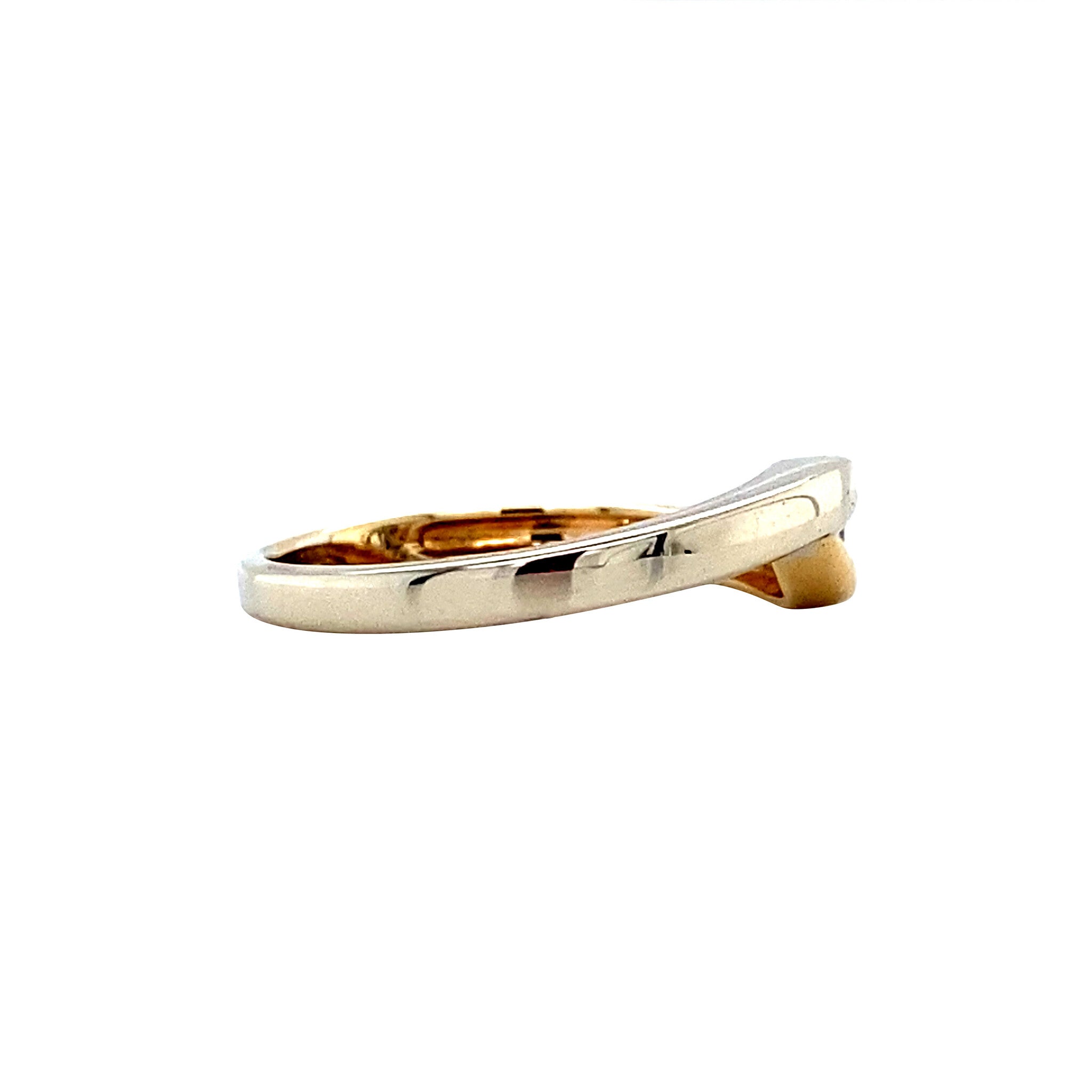 Gold strike ring with diamond 14 krt