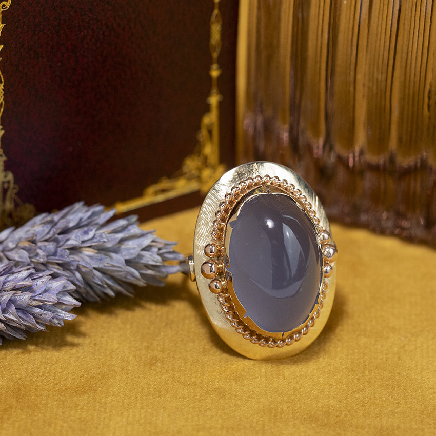 Gouden vintage ring met chalcedoon 14 kt