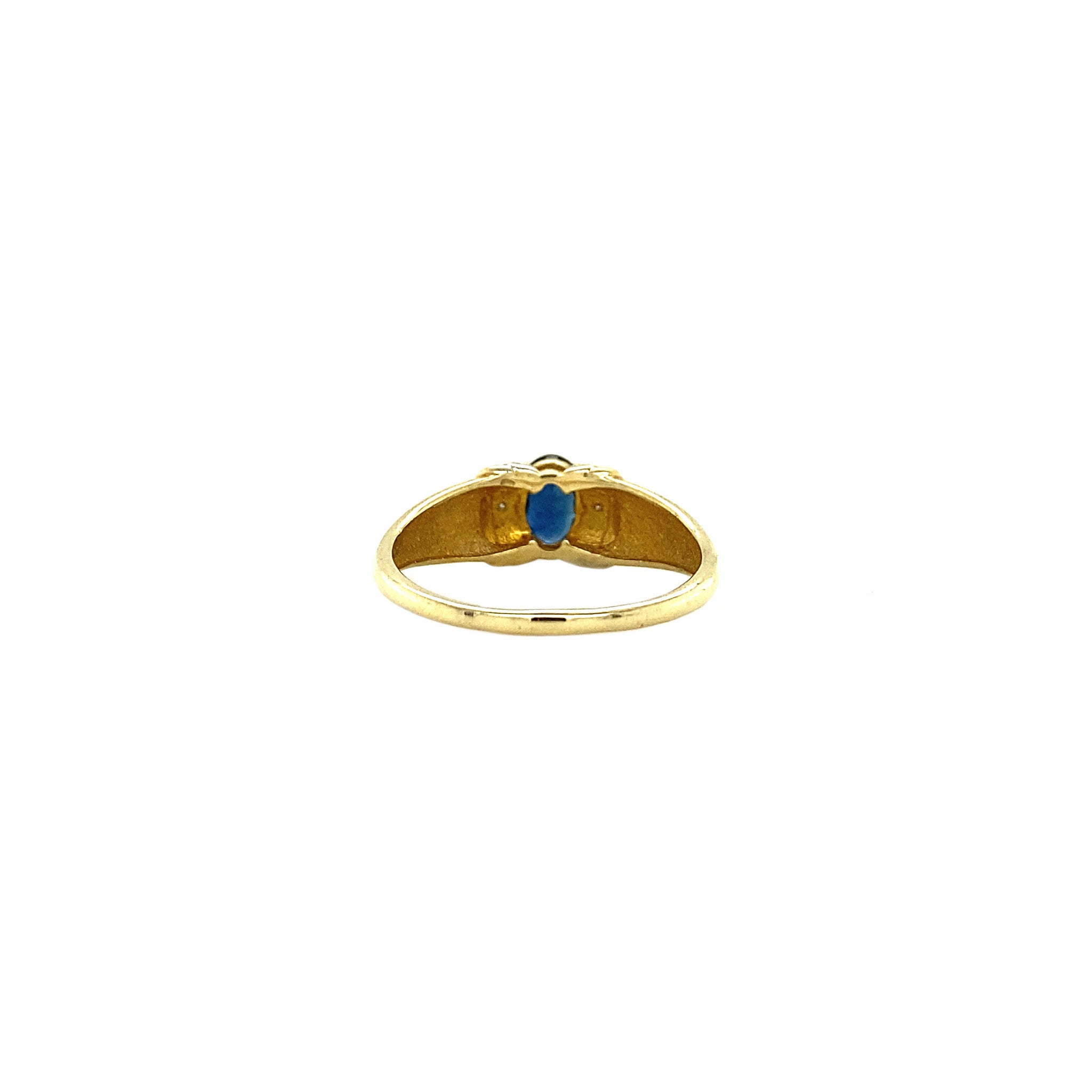 Gold ring with sapphire and diamond, 14 kt