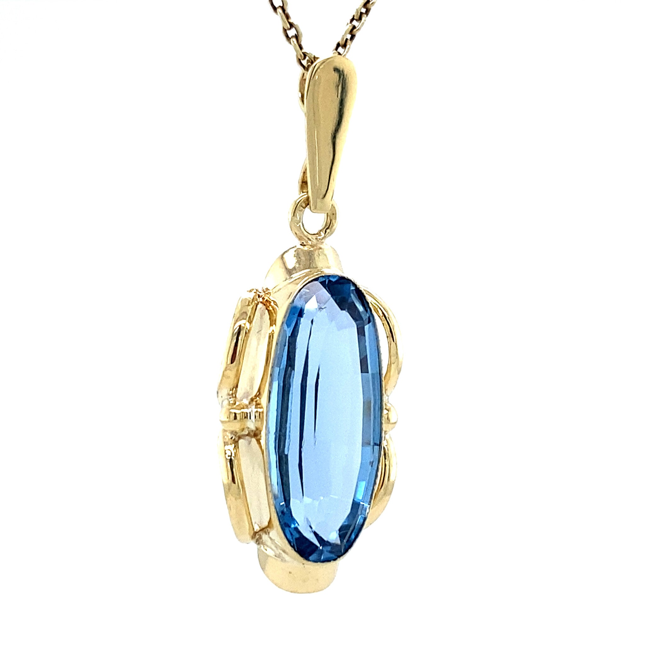 Gouden vintage hanger met spinel 14 krt