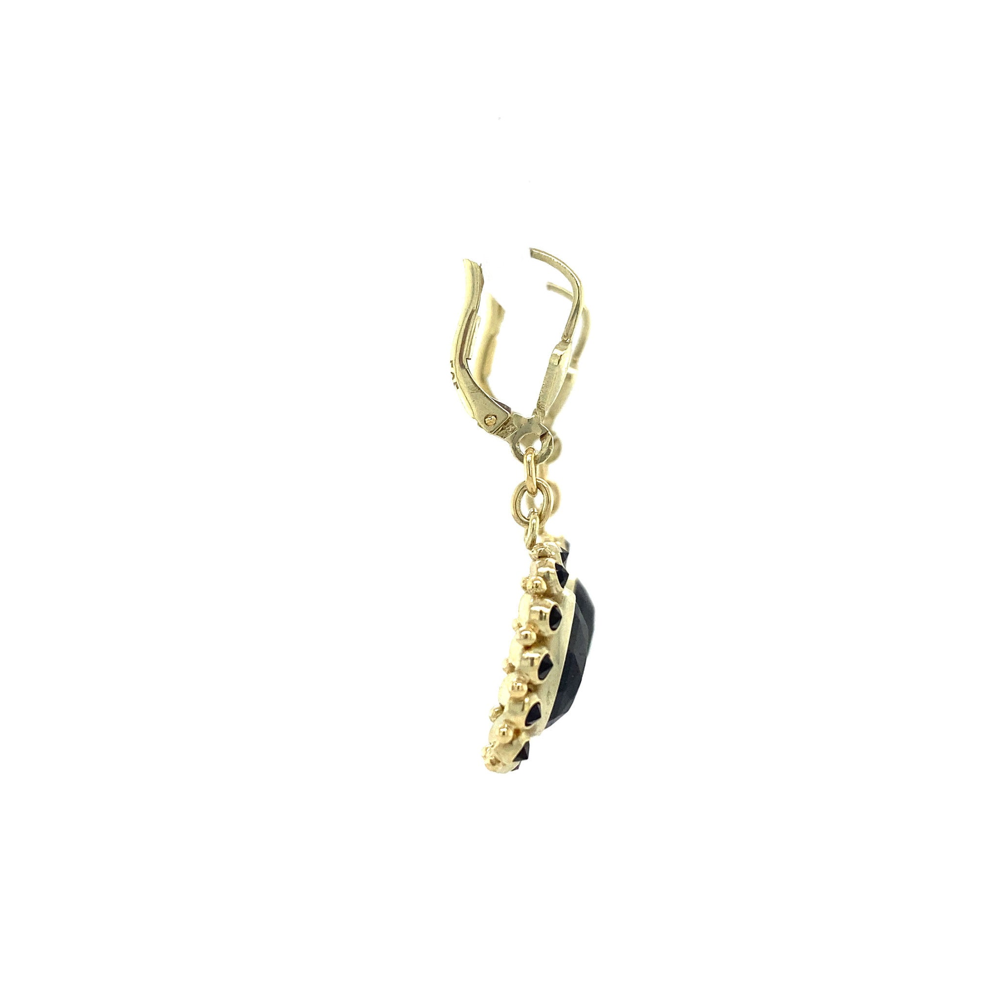 Gold earrings with garnet, 14 kt