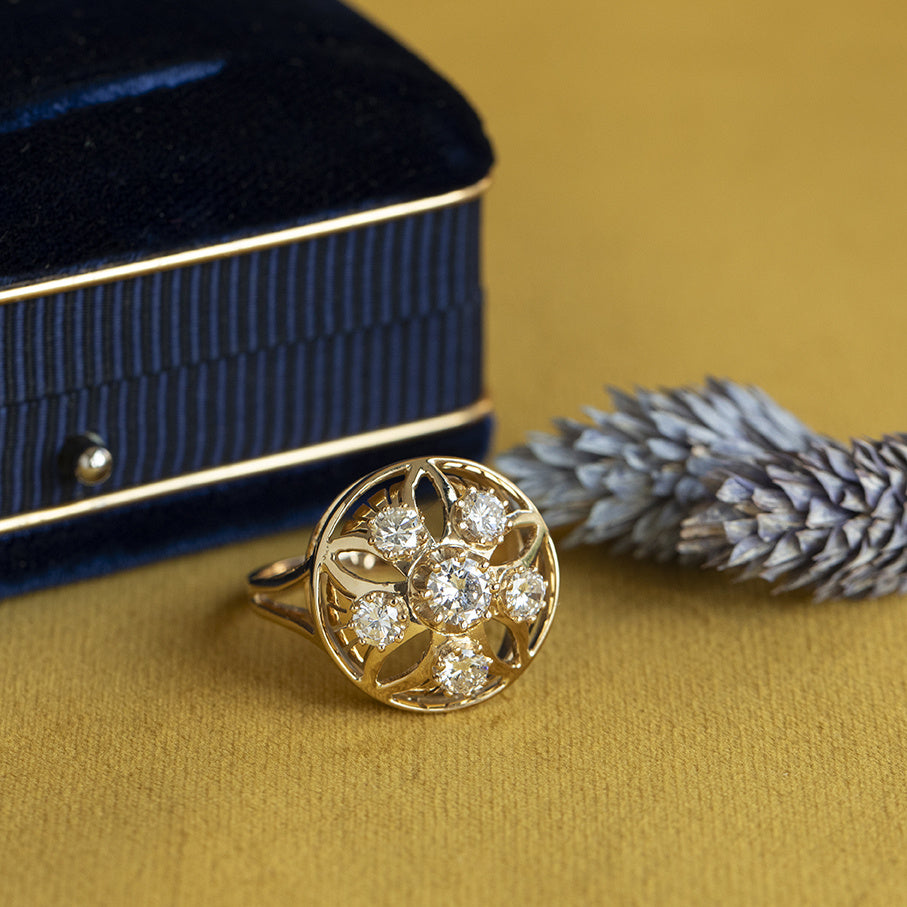 Gouden vintage entourage ring met diamant 14 krt