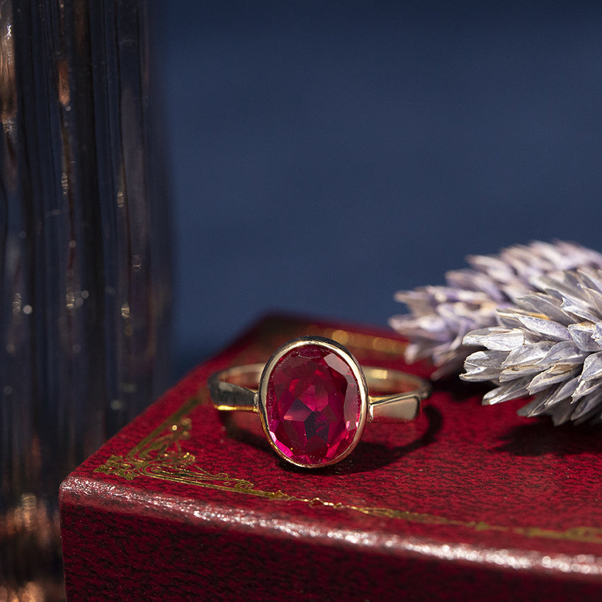 Gold ring with ruby 14 kt