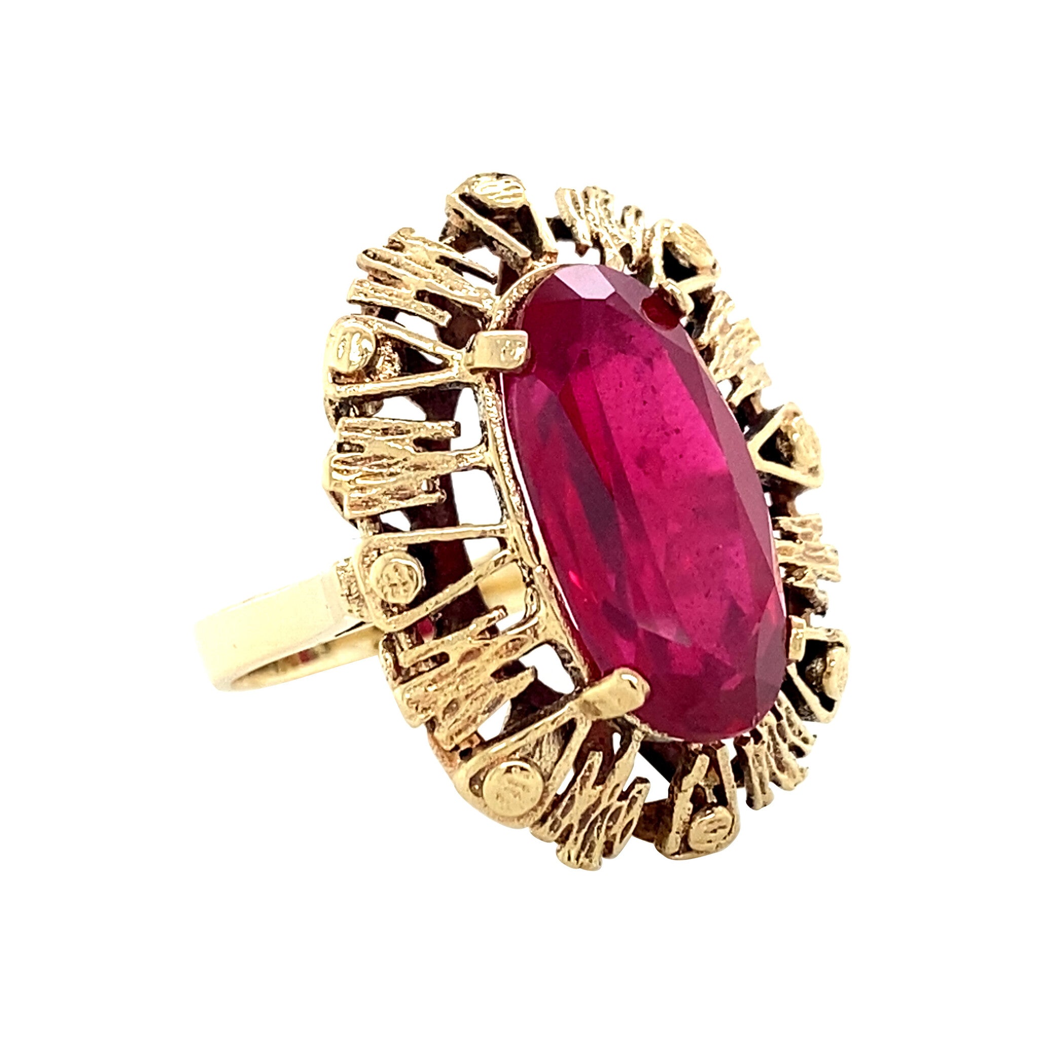 Gouden vintage ring met robijn 14 krt