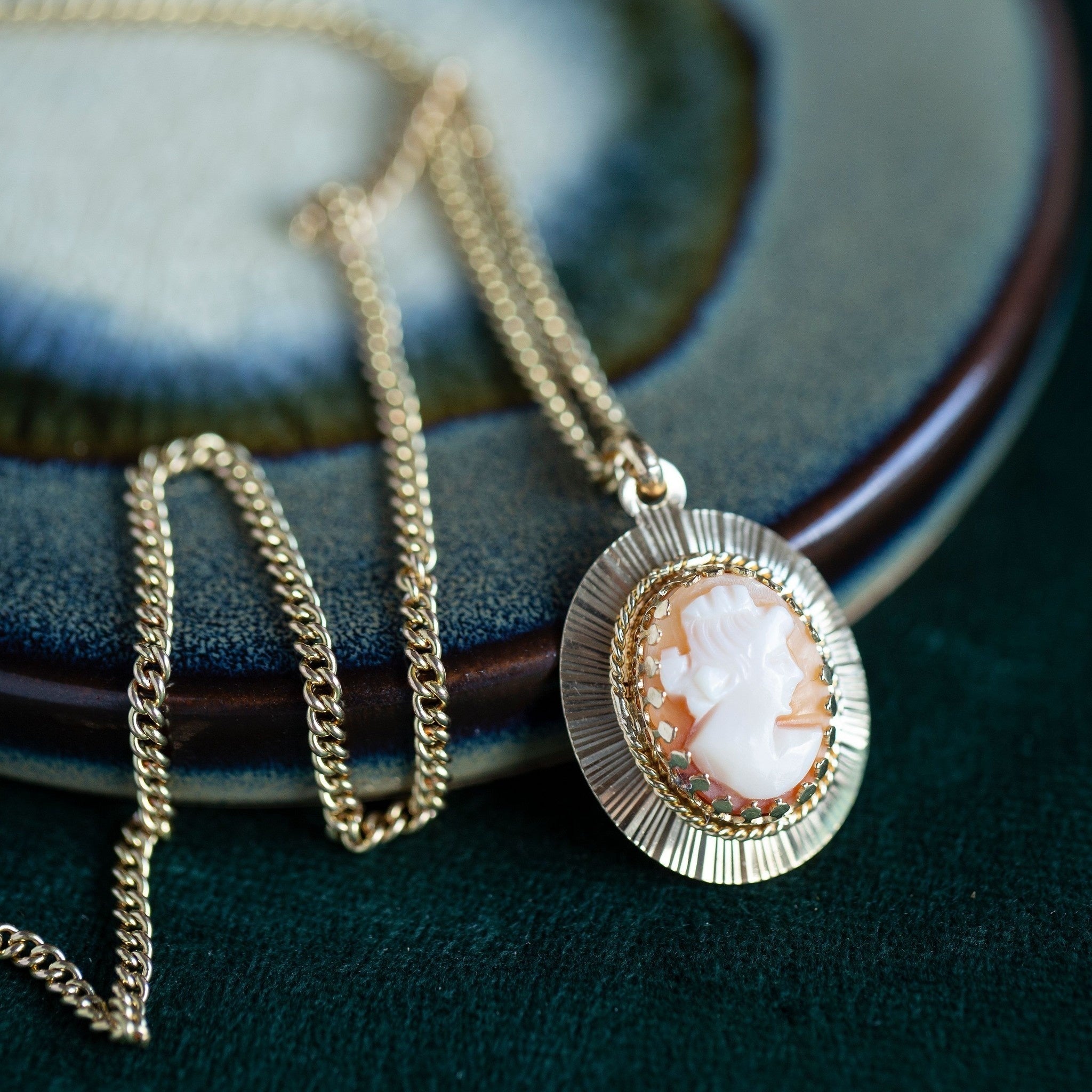 Gouden hanger met camee 18 krt