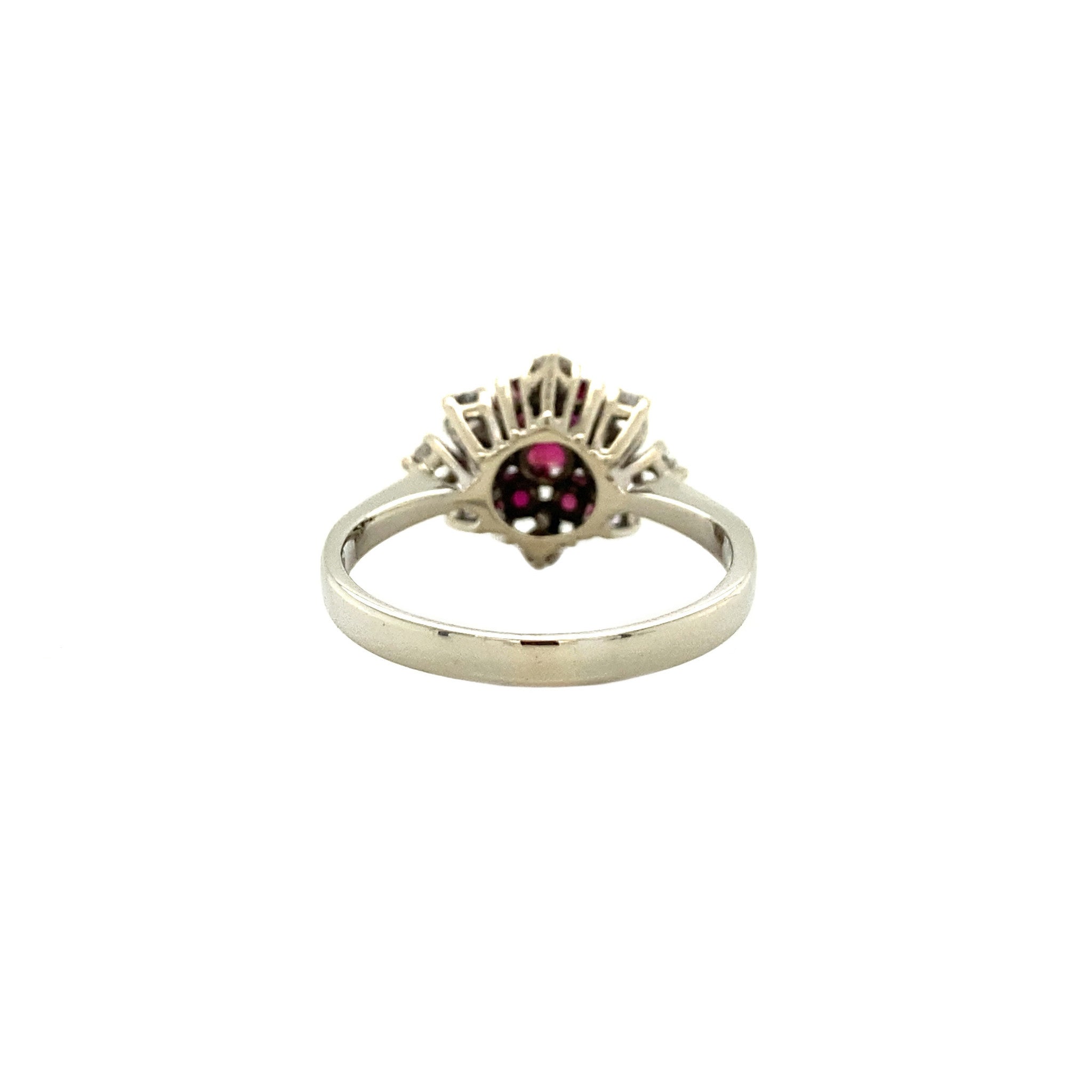 White gold ring with ruby and diamond 14 kt