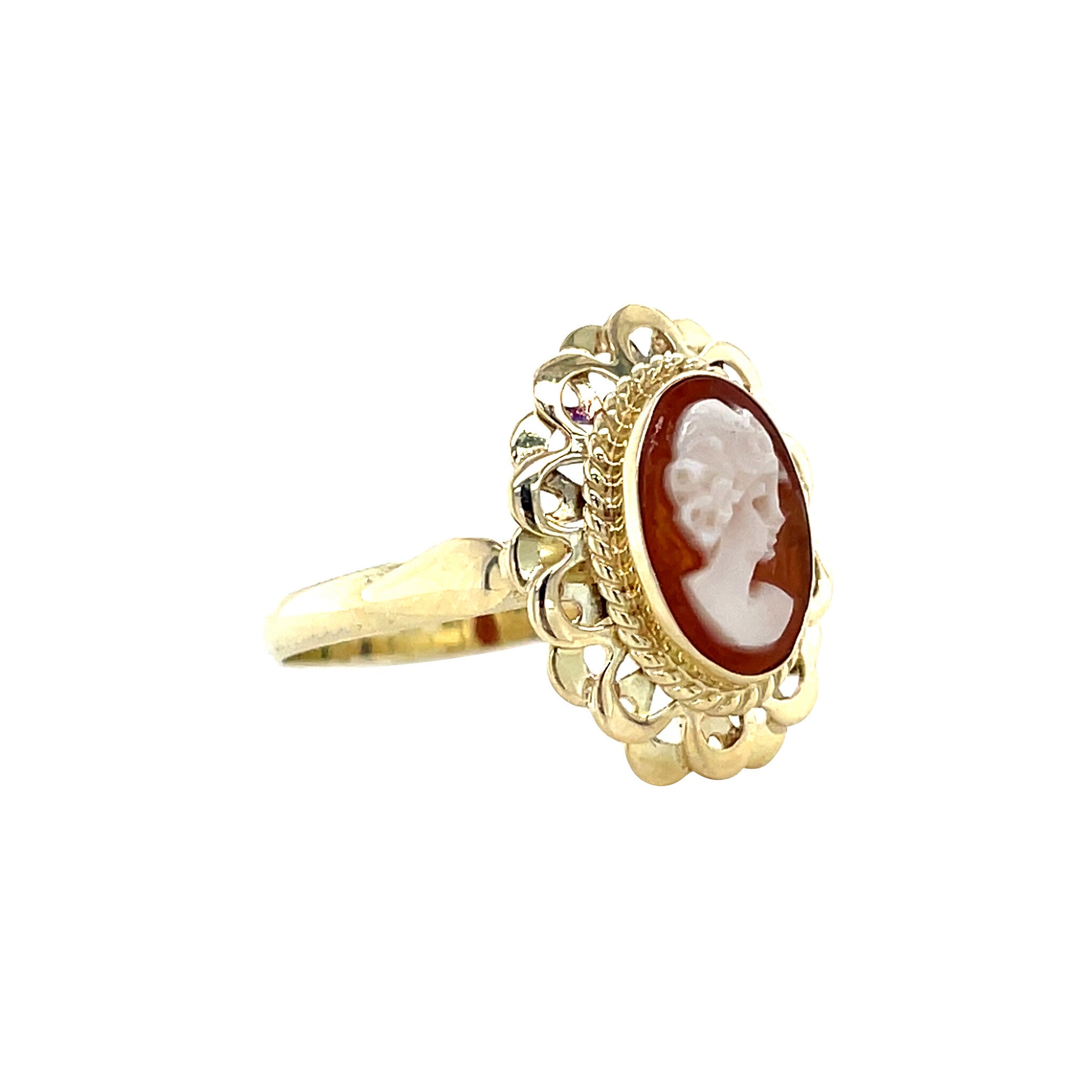 Gouden vintage ring met camee 14 krt