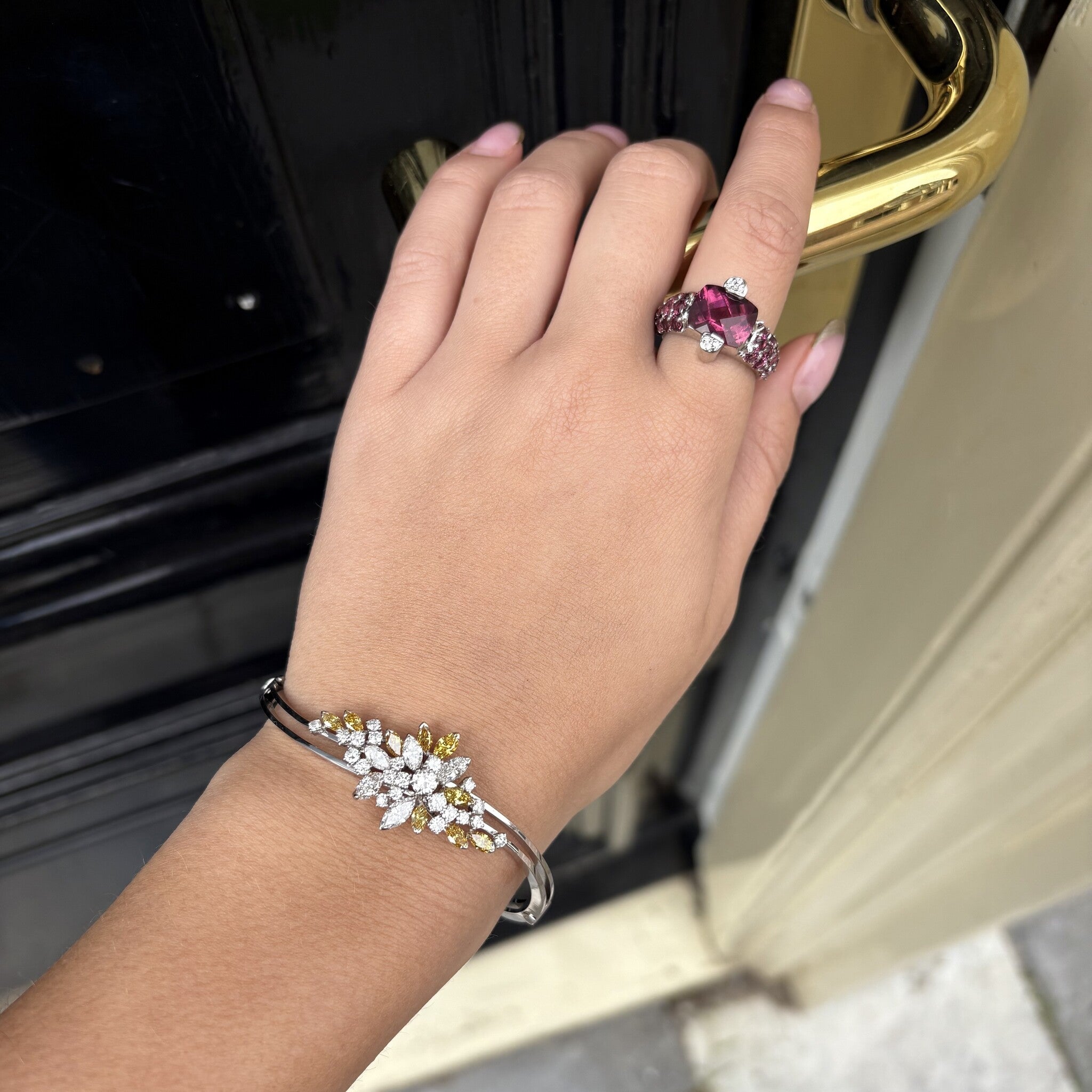 Witgouden vintage bangle met diamant 14 krt