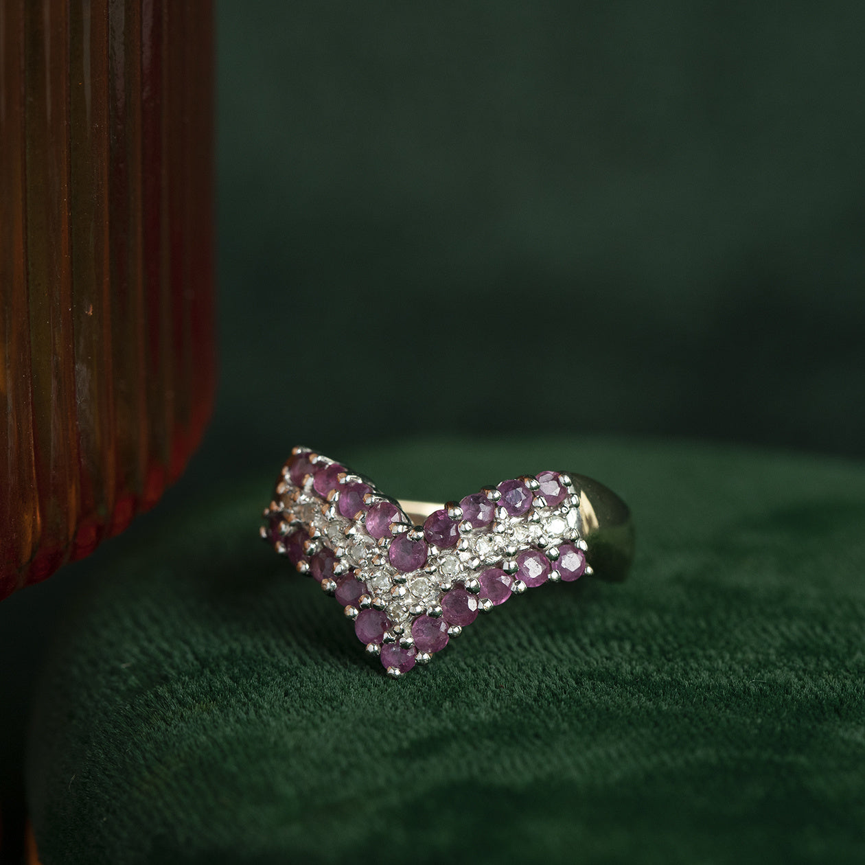 Gouden ring met robijn en diamant 14 krt