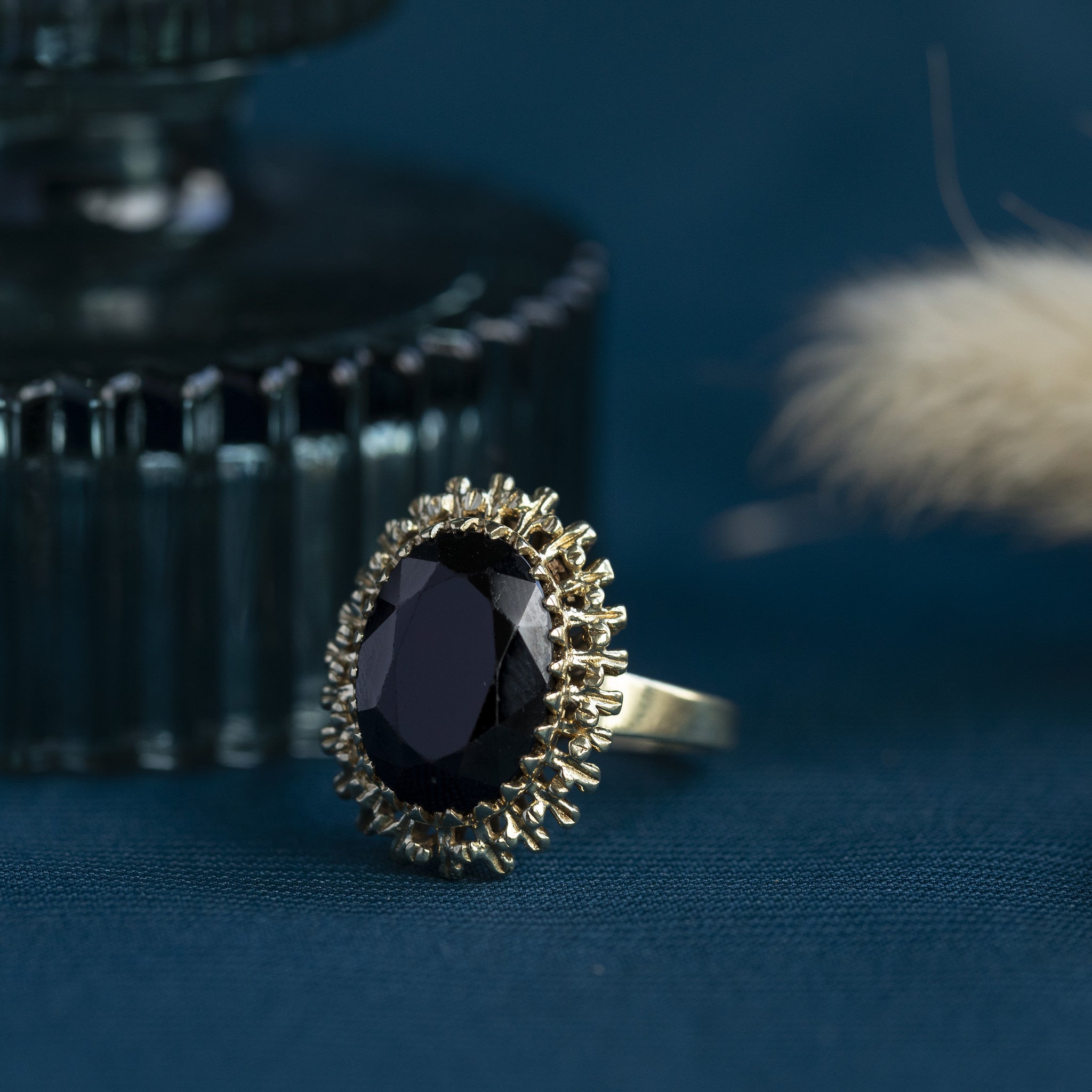 14 kt gold ring with garnet