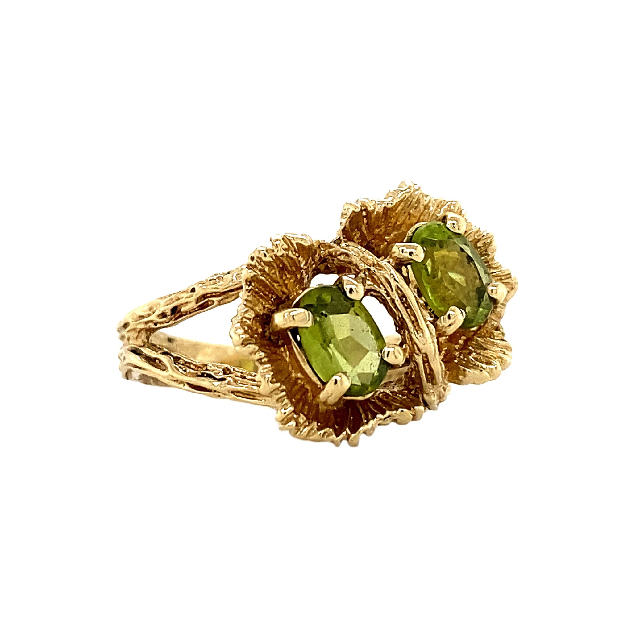 14 kt gold ring with peridot