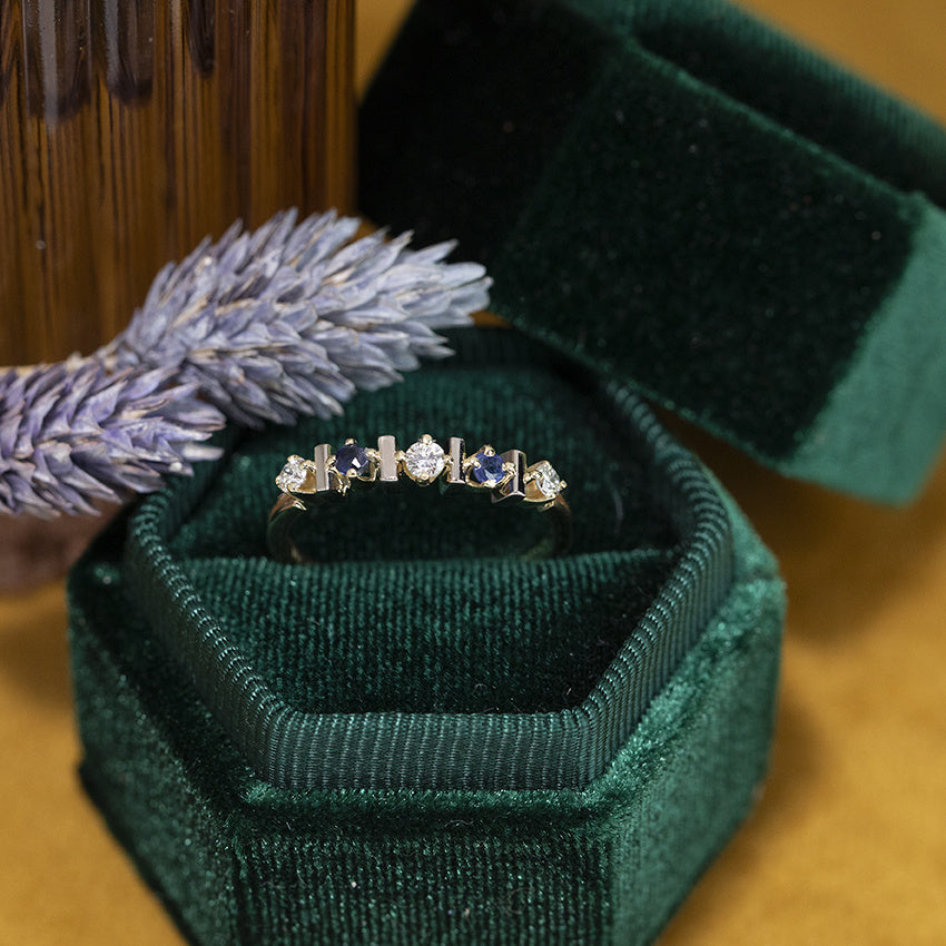 Gouden rijring met saffier en diamant 14 kt