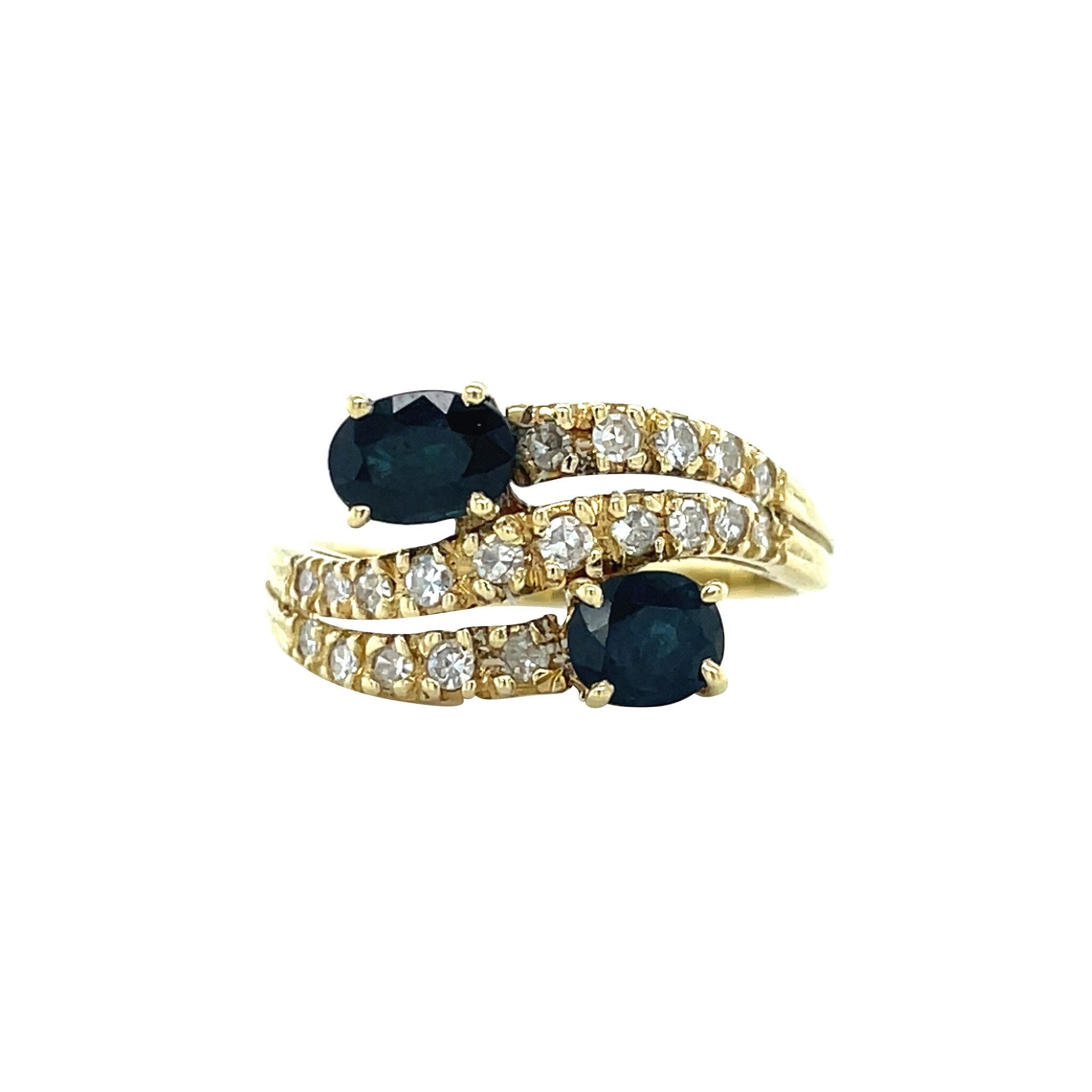 Gold vintage slag ring with sapphire and diamond, 14 kt