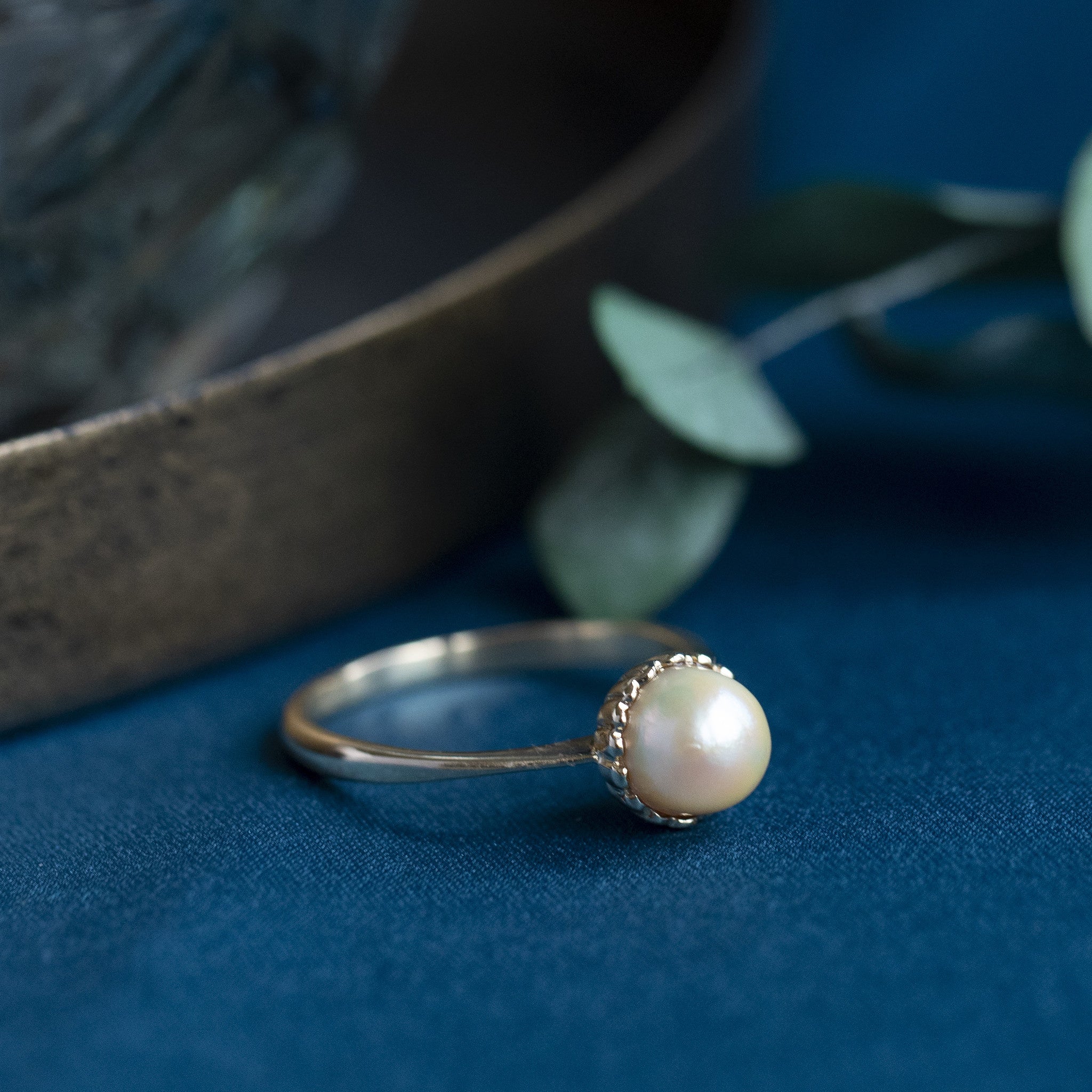 Gouden ring met parel 14 krt