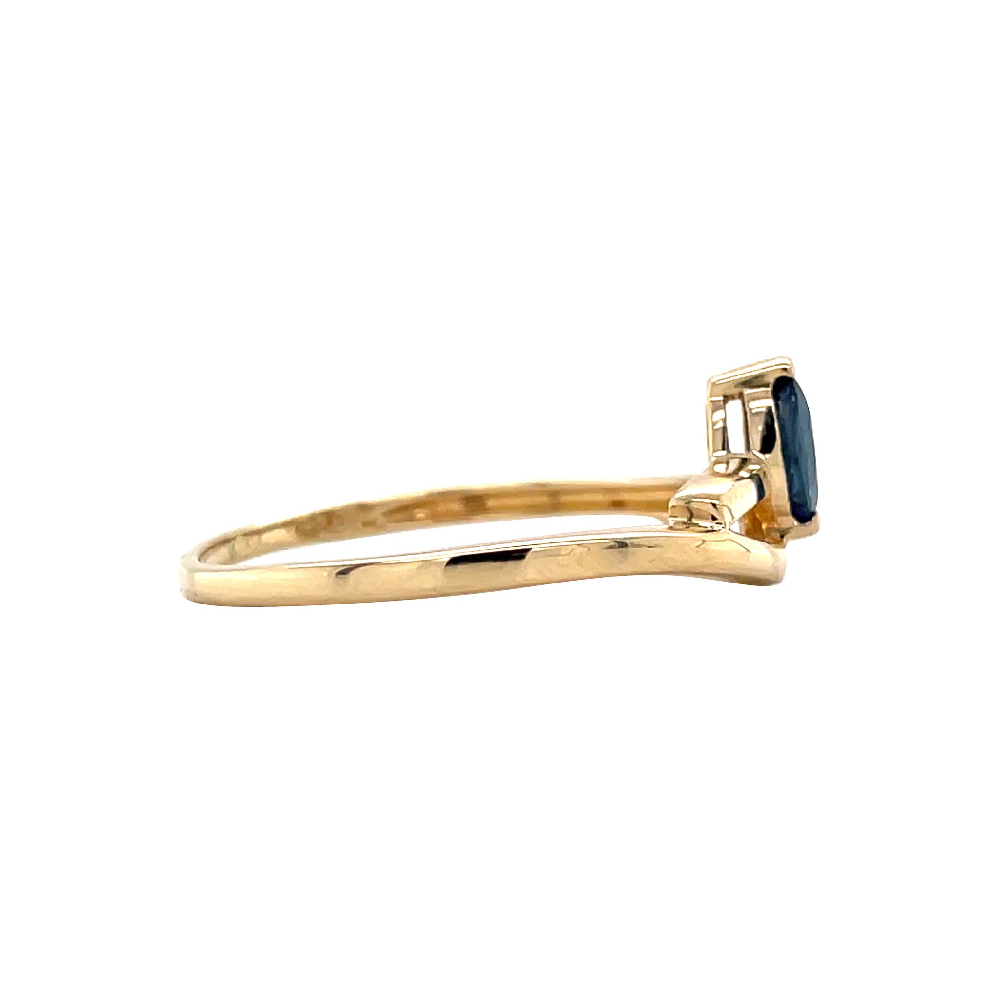 18 kt vintage gold ring with sapphire and diamond