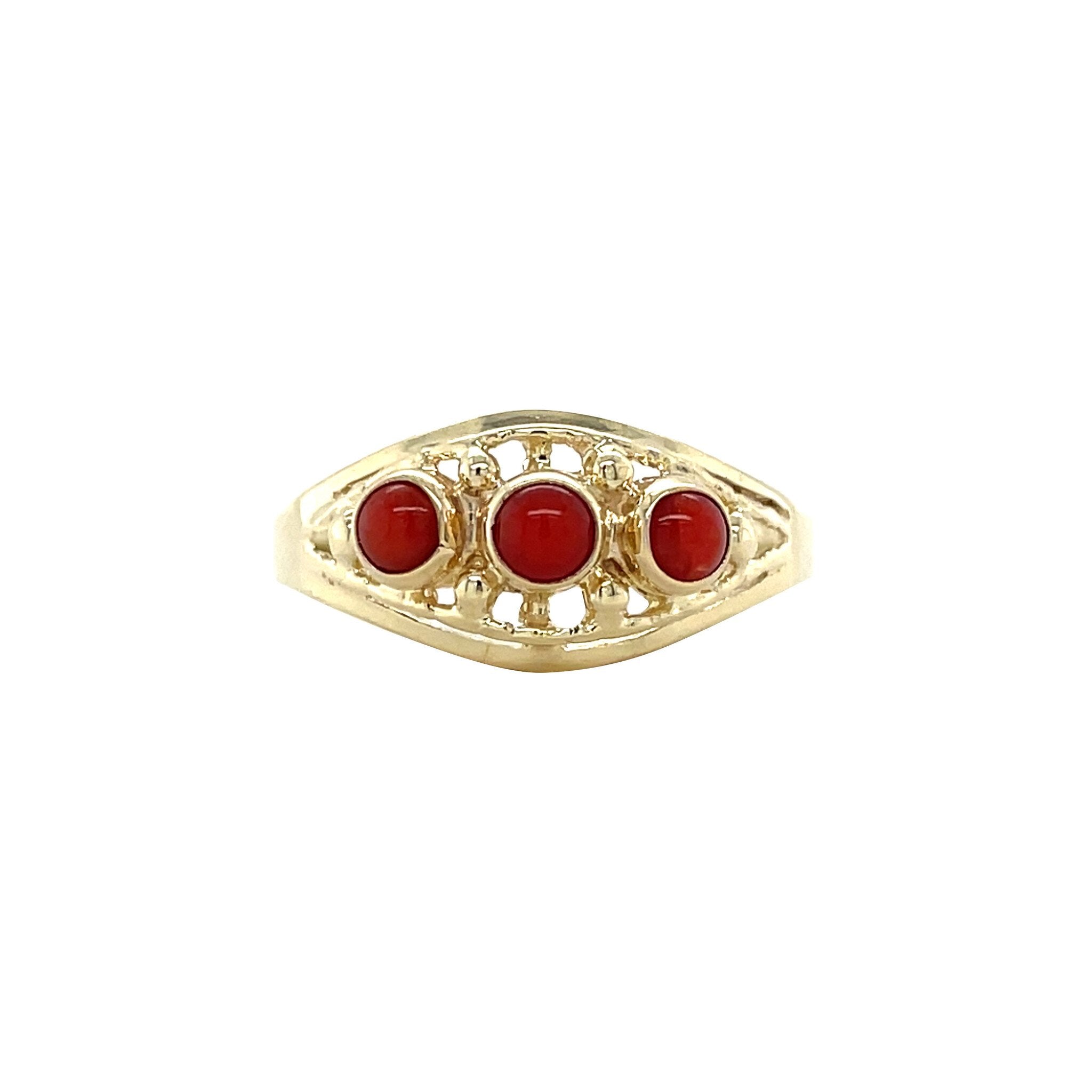 Vintage gold trilogy ring with blood coral, 14 kt