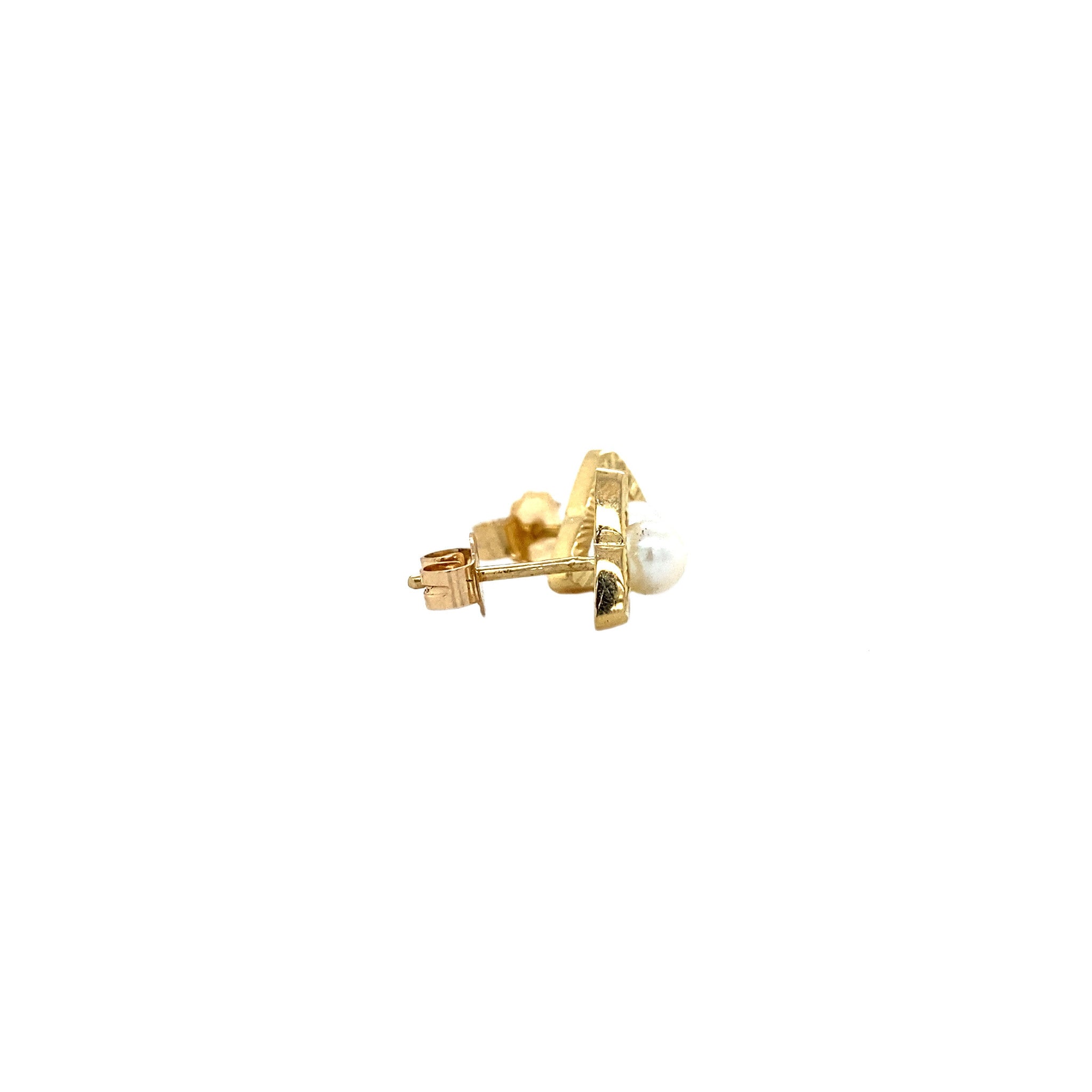 Pearl stud earrings 8 kt